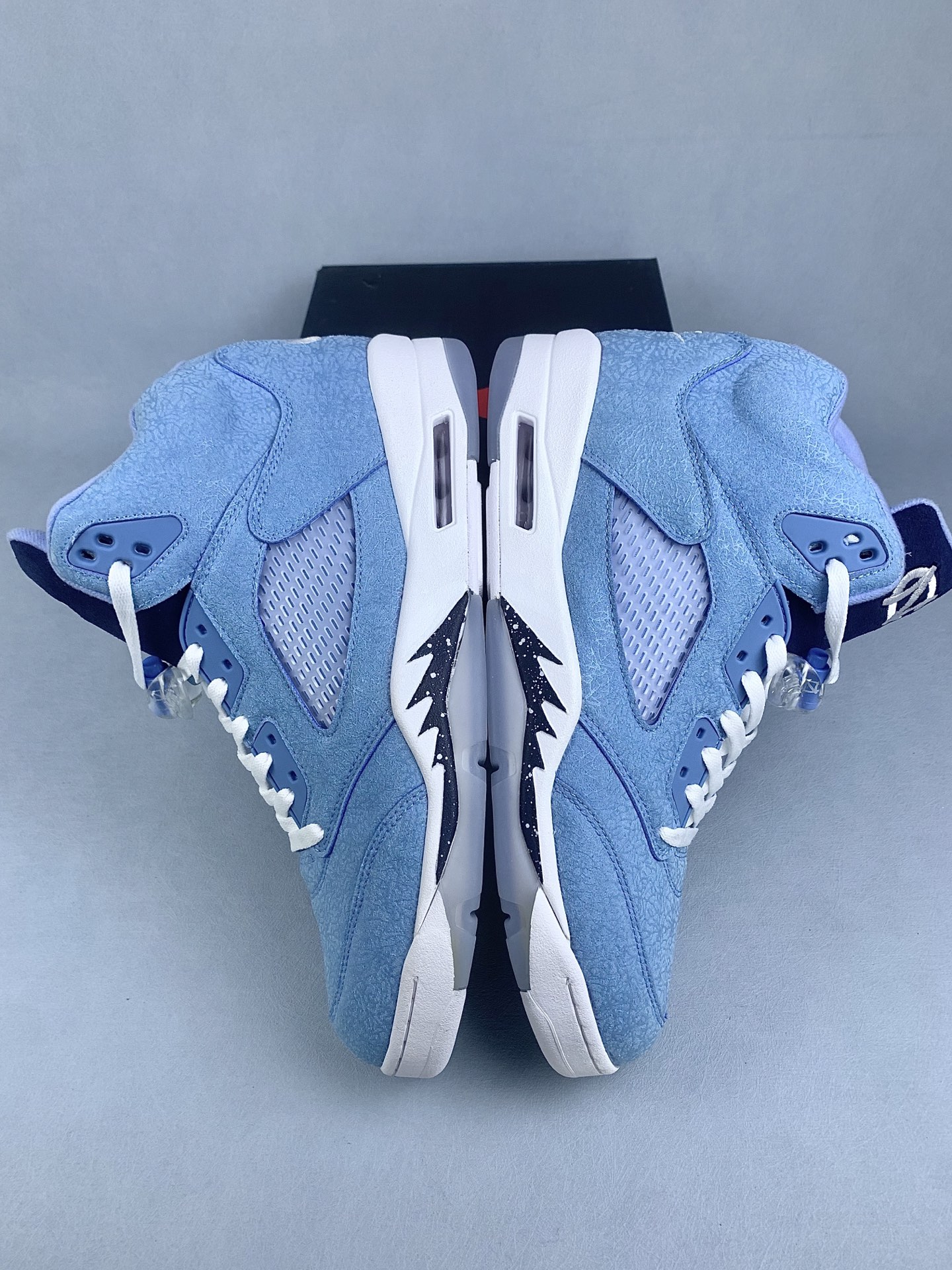 Nike Air Jordan 5 Retro 'UNC'