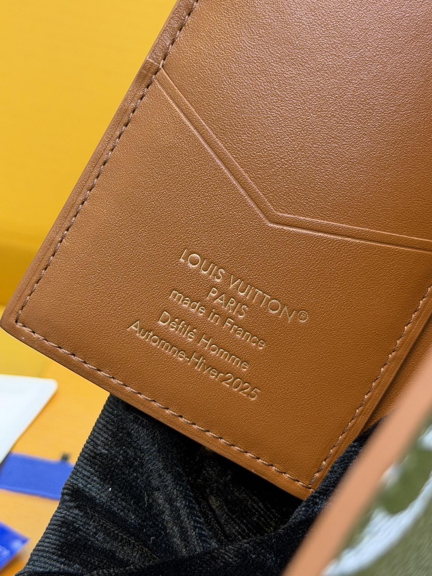 M26059 Passport cover