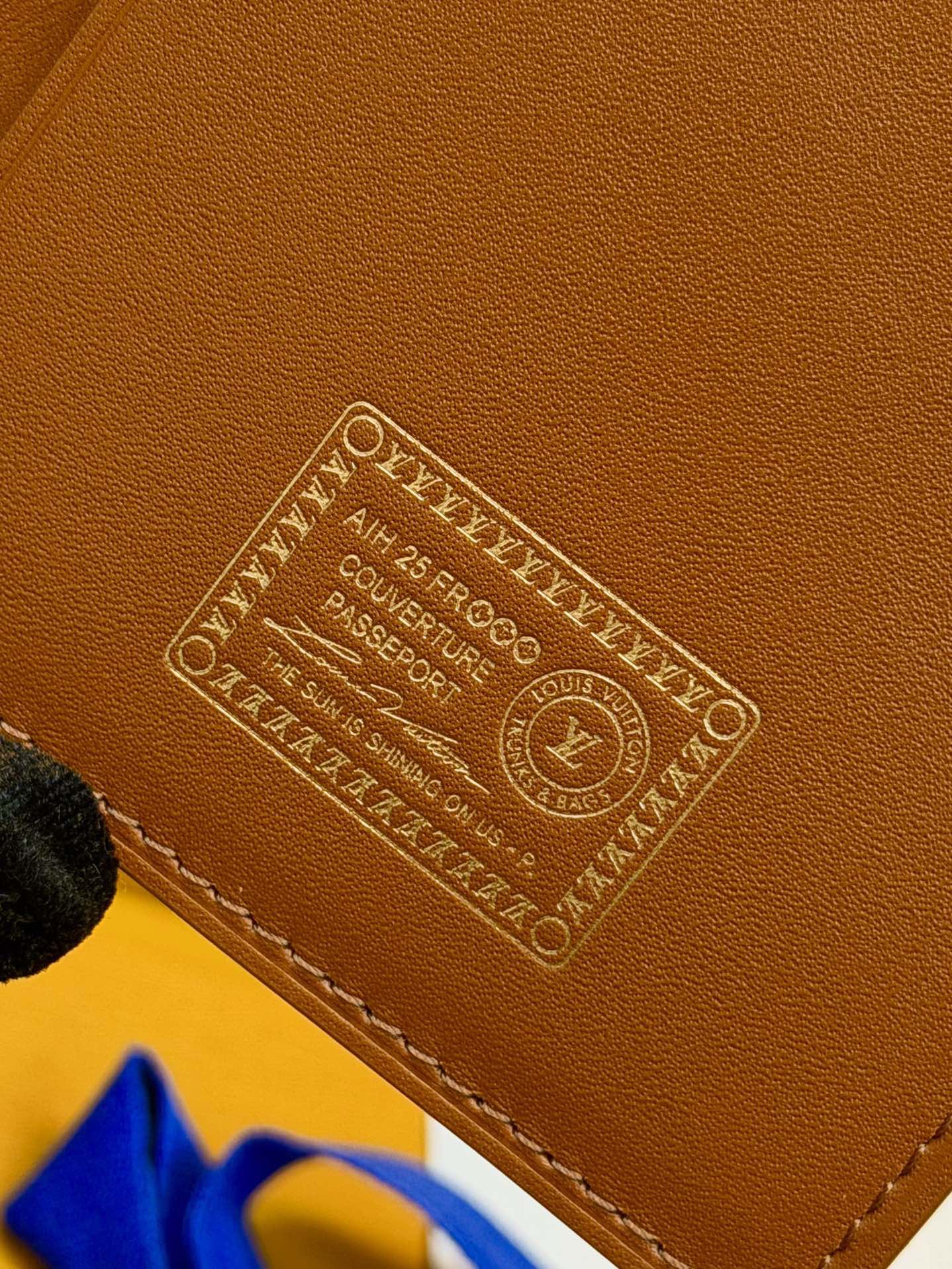M26059 Passport cover