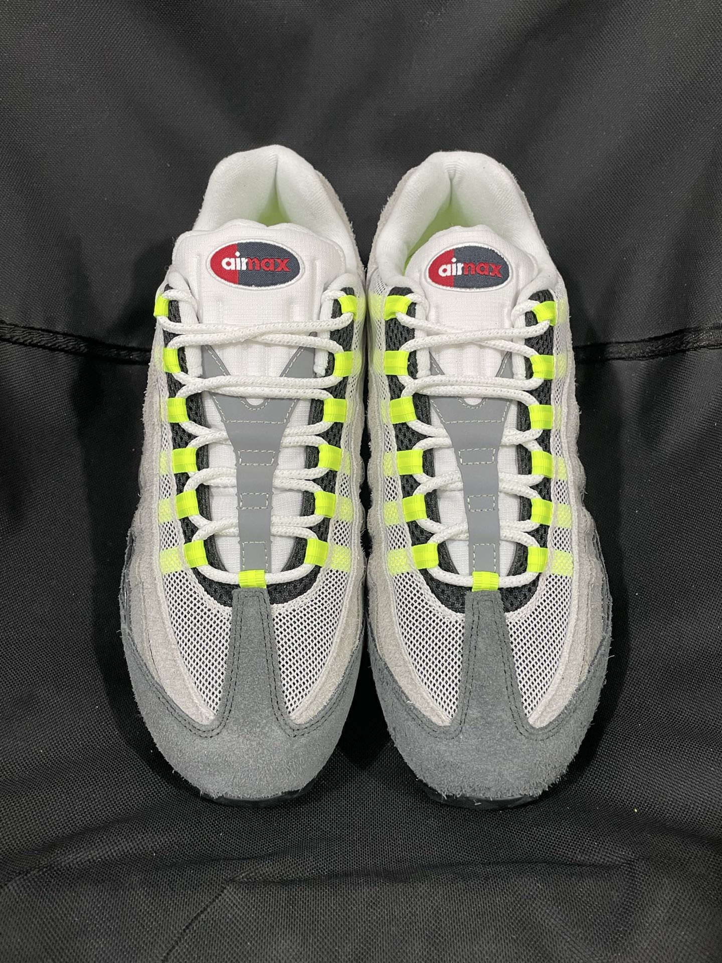 UNDEFEATED × Nike Air Max 95 SP "Neon" (New York Exclusive) 