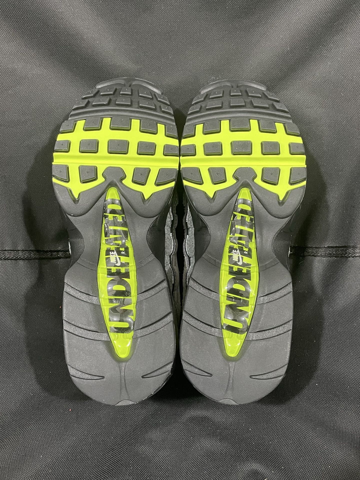 UNDEFEATED × Nike Air Max 95 SP "Neon" (New York Exclusive) 
