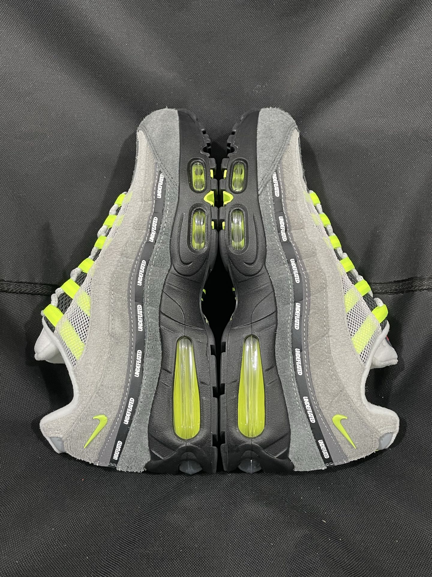 UNDEFEATED × Nike Air Max 95 SP "Neon" (New York Exclusive) 
