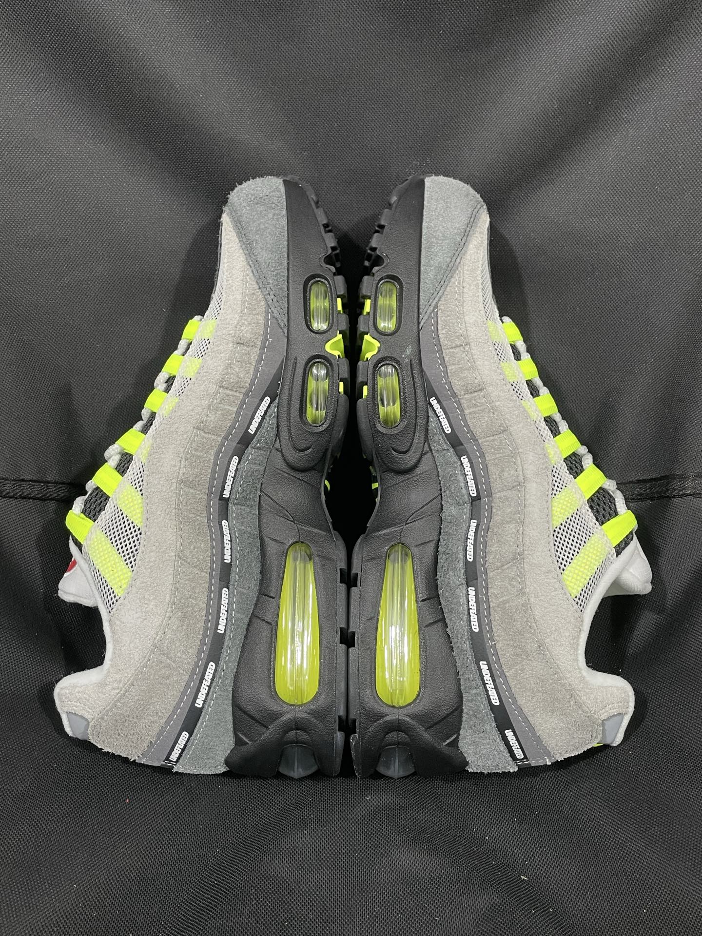 UNDEFEATED × Nike Air Max 95 SP "Neon" (New York Exclusive) 