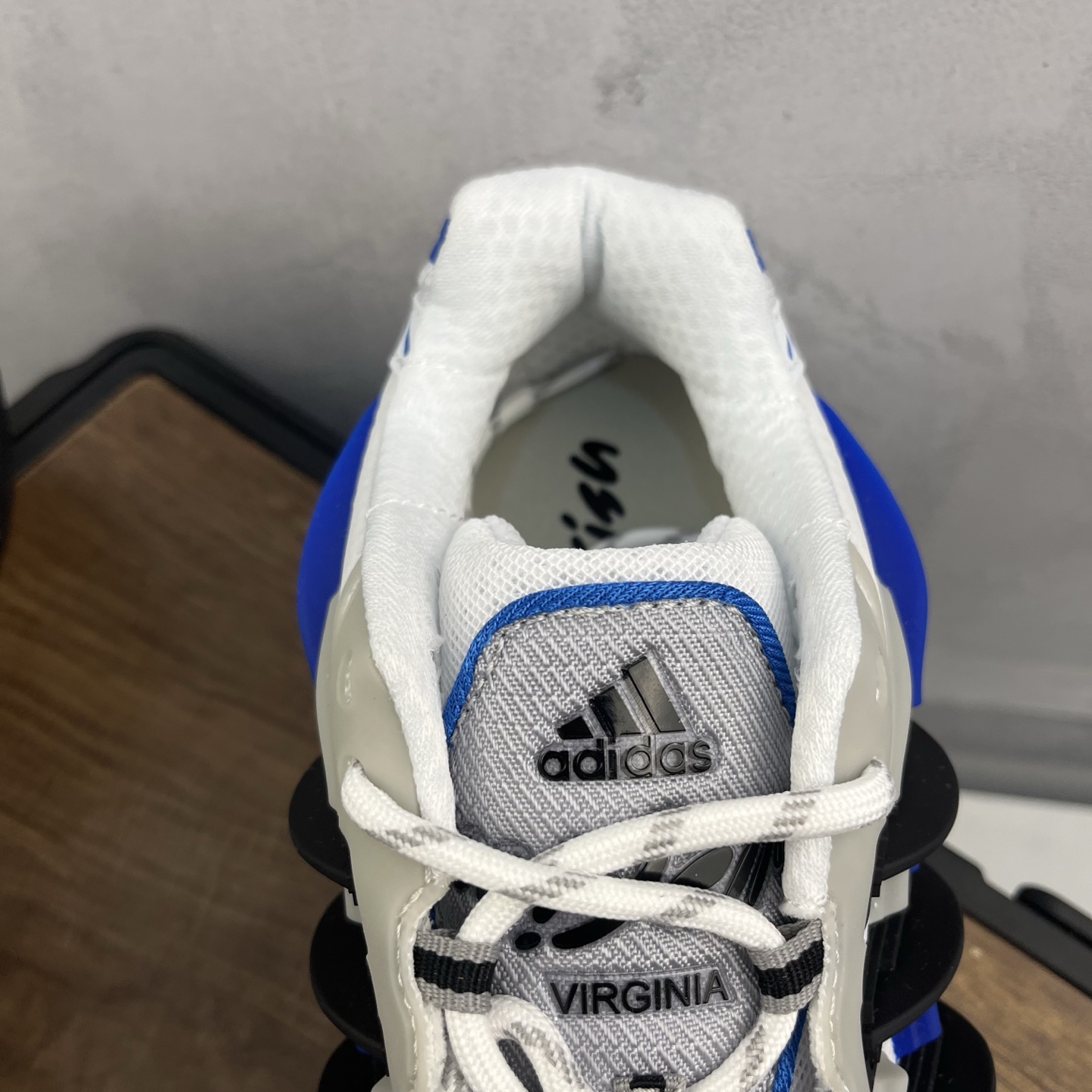 Pharrell Williams × adidas Jellyfish "Team Royal Blue"