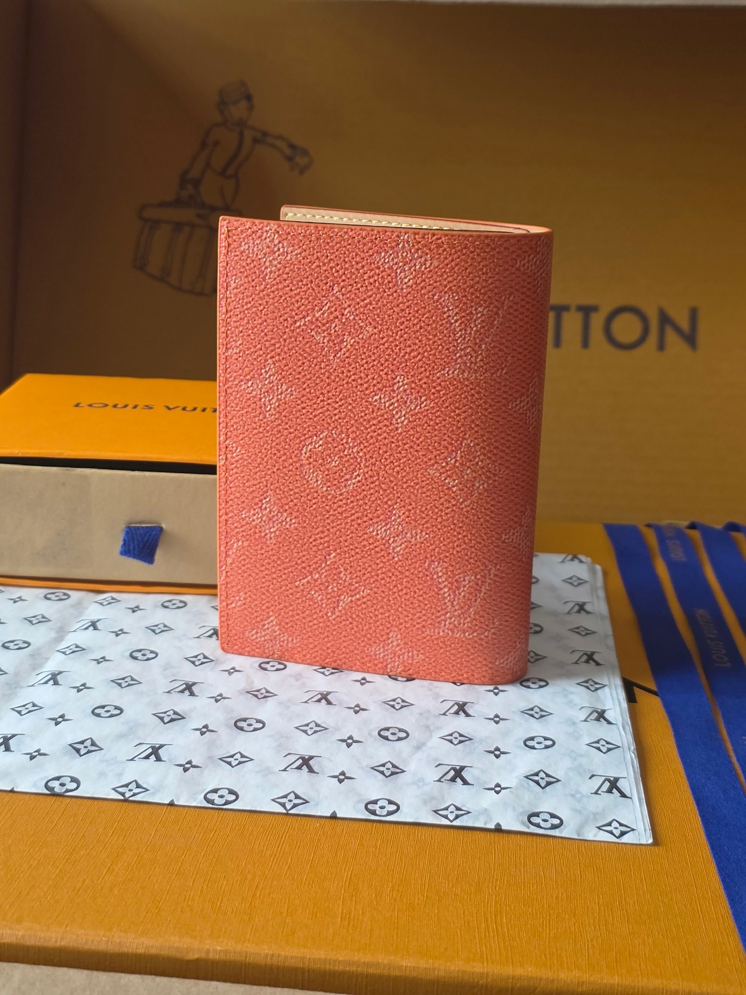 M26832 Passport Cover