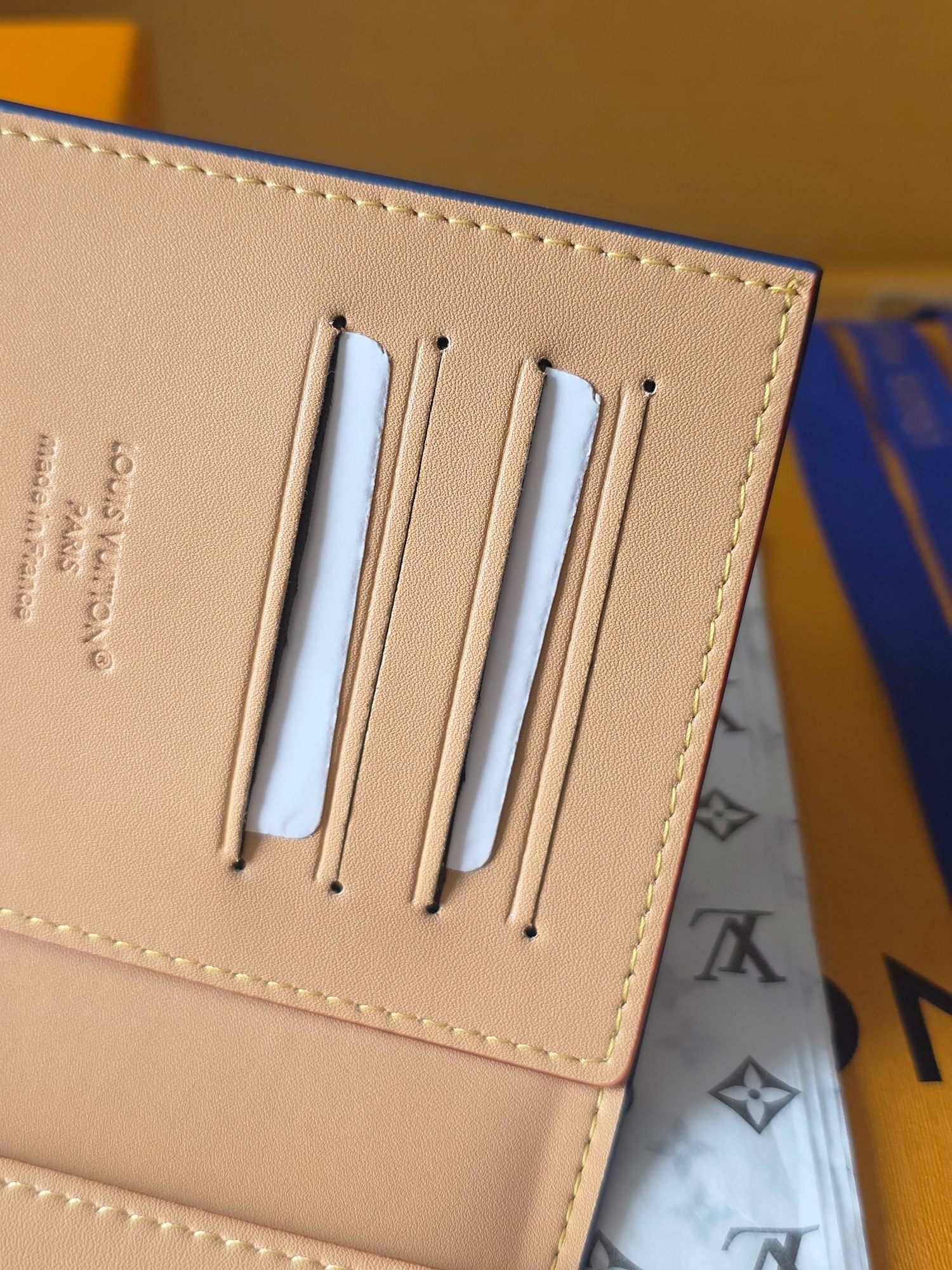 M26833 Passport Cover