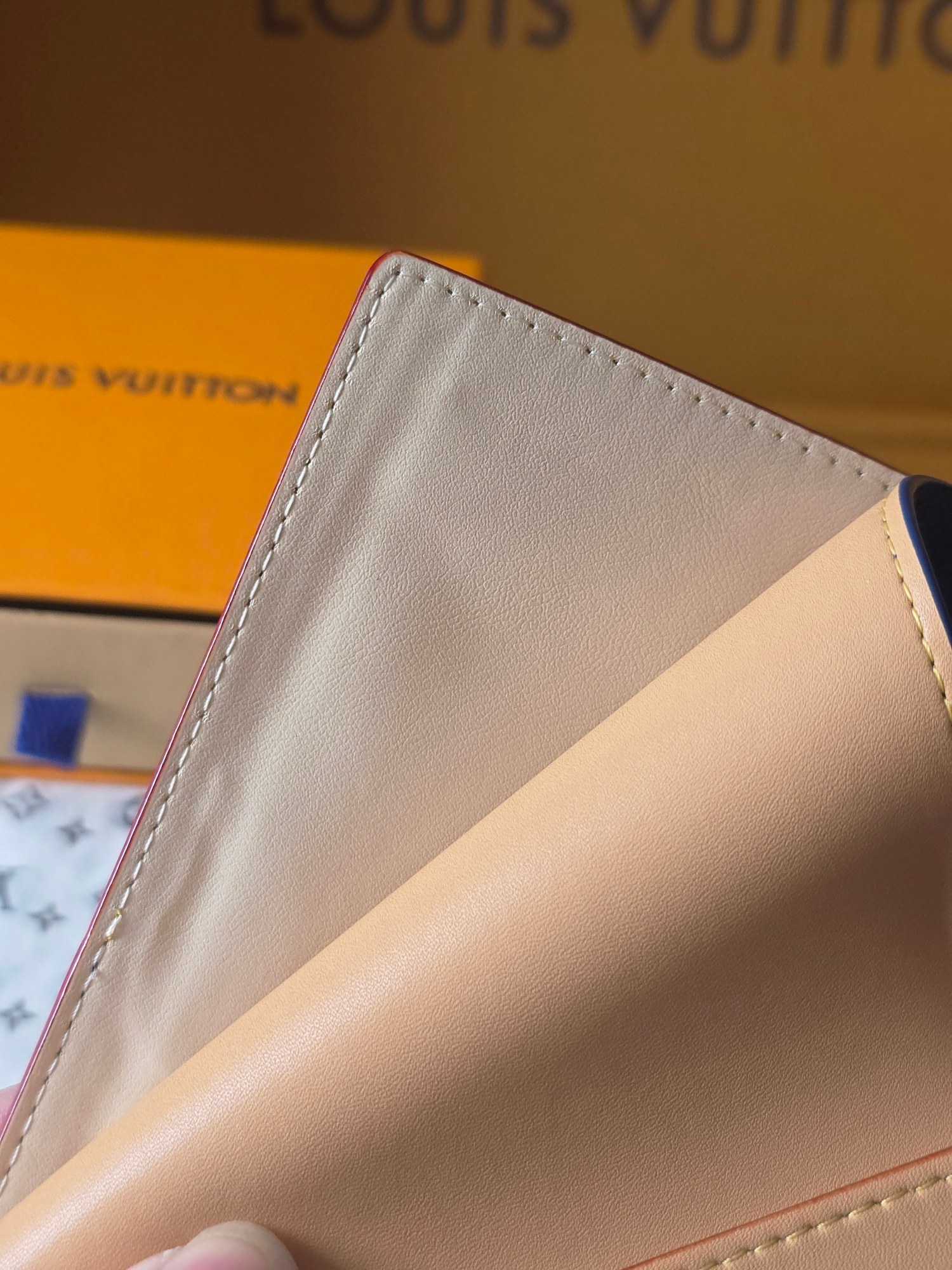 M26833 Passport Cover