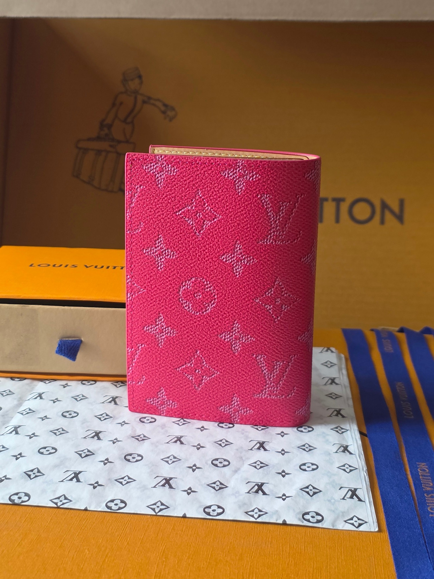 M26831 Passport Cover