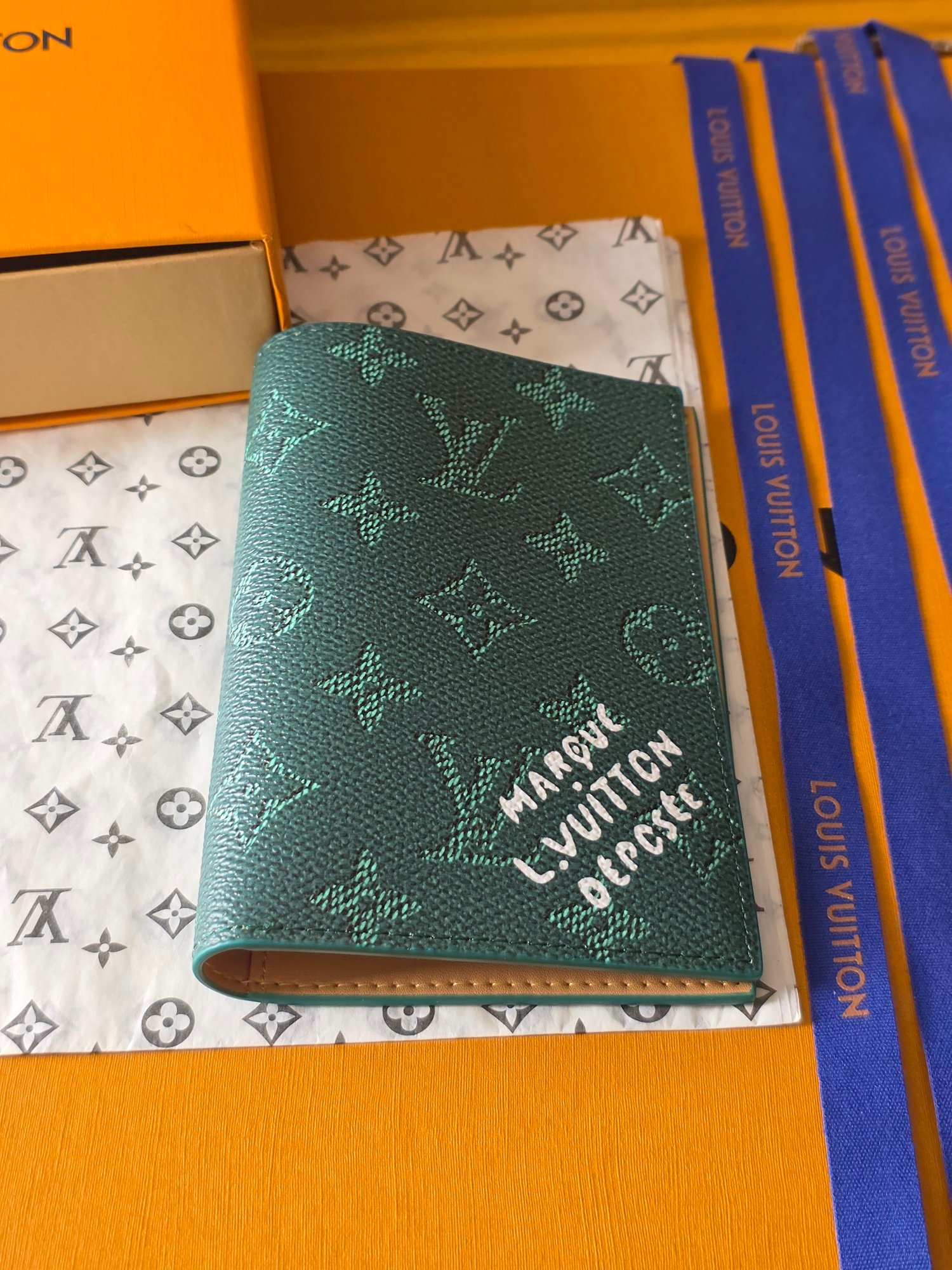 M26836 Passport Cover
