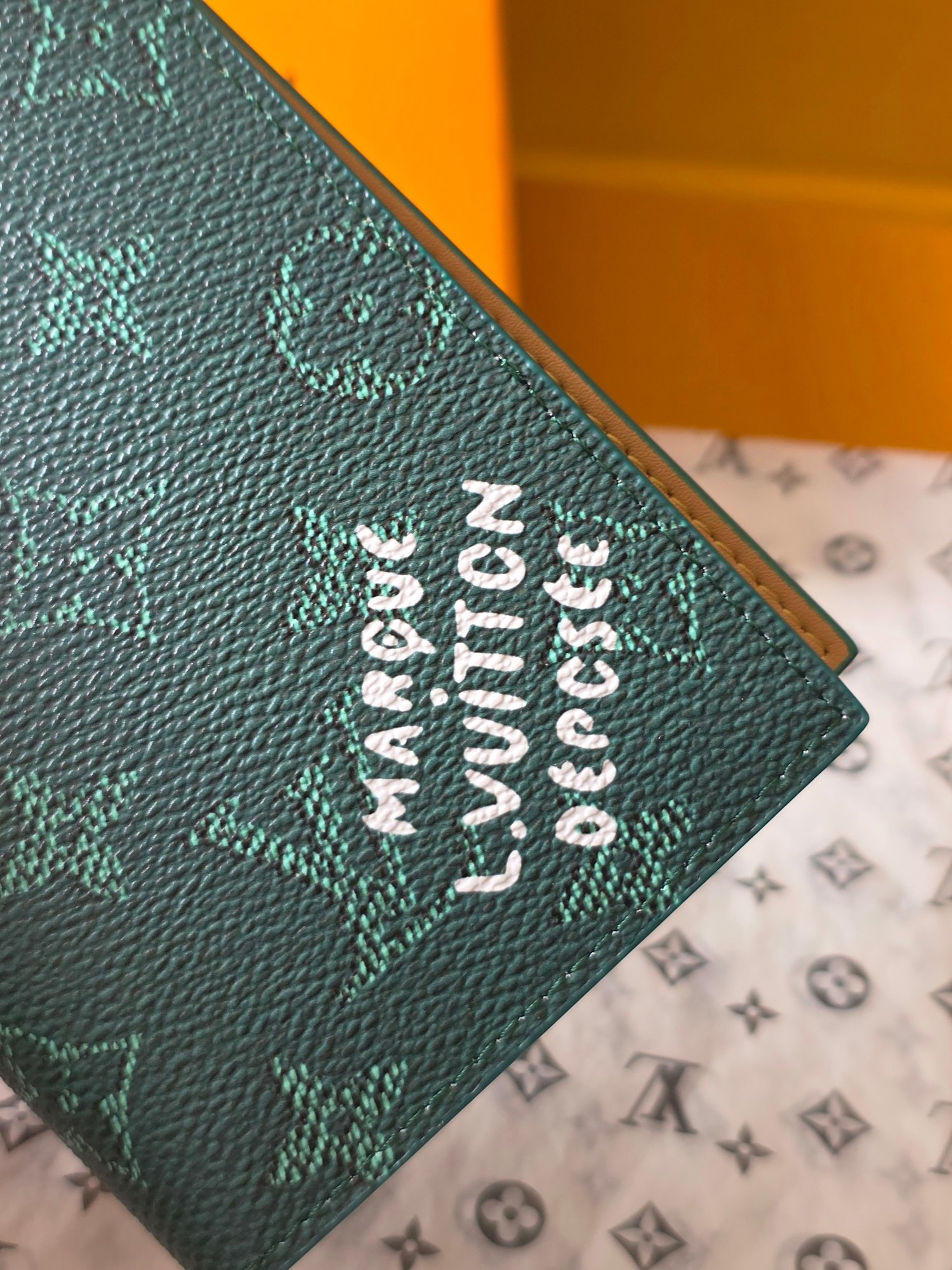 M26836 Passport Cover