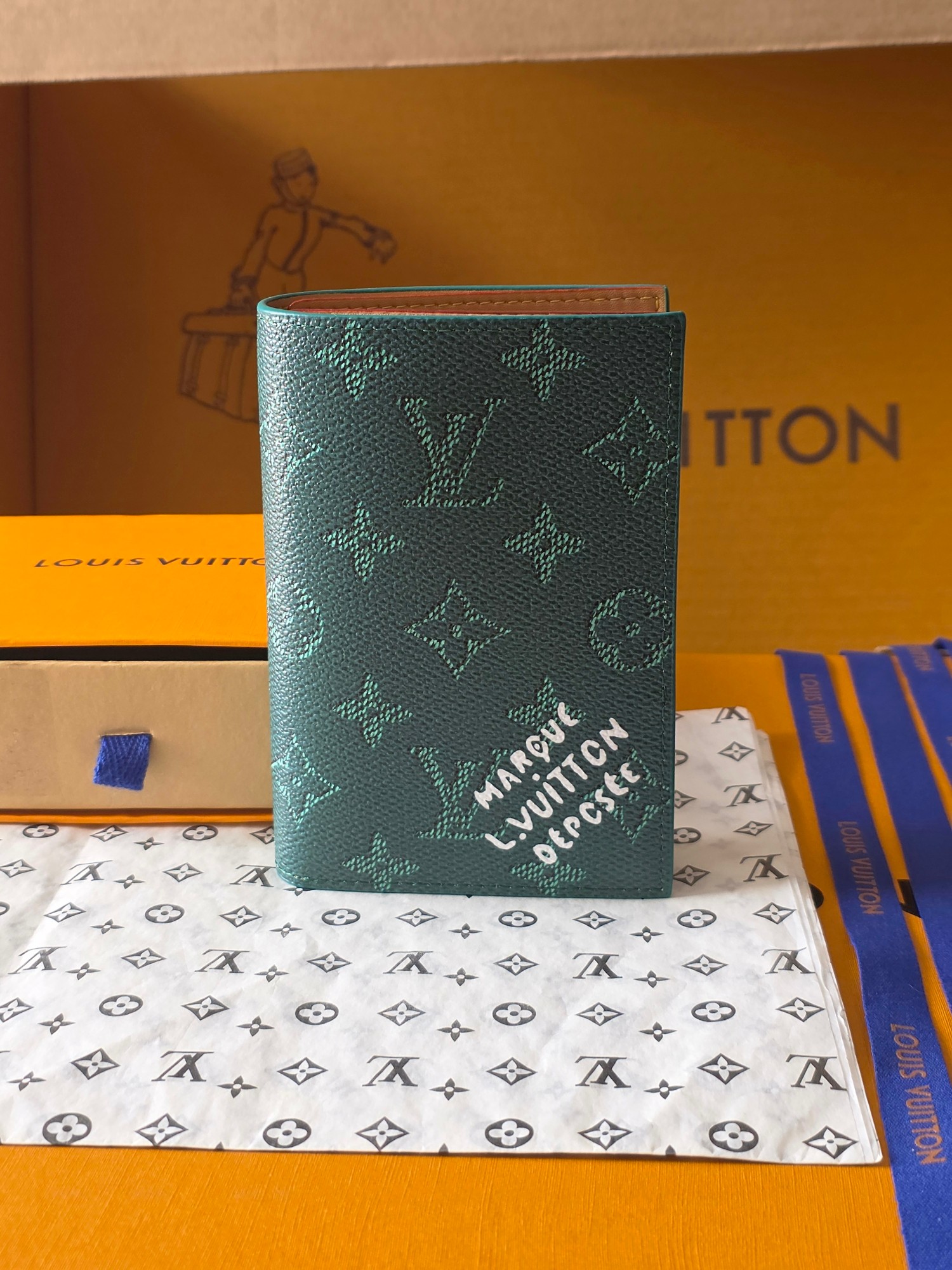 M26836 Passport Cover