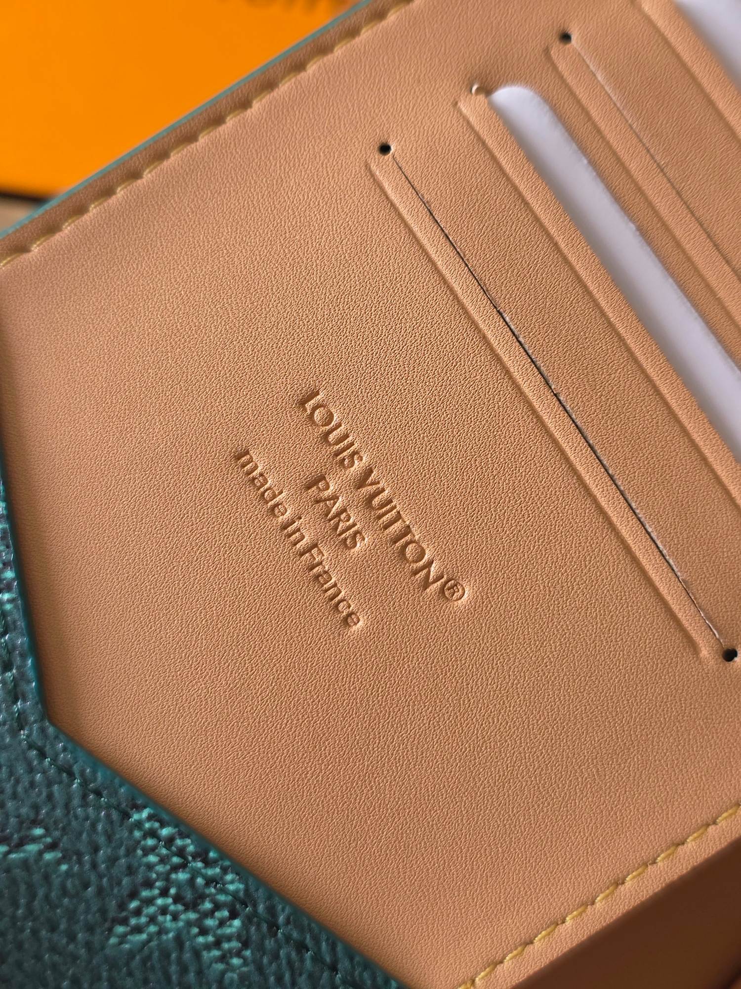 M26836 Passport Cover