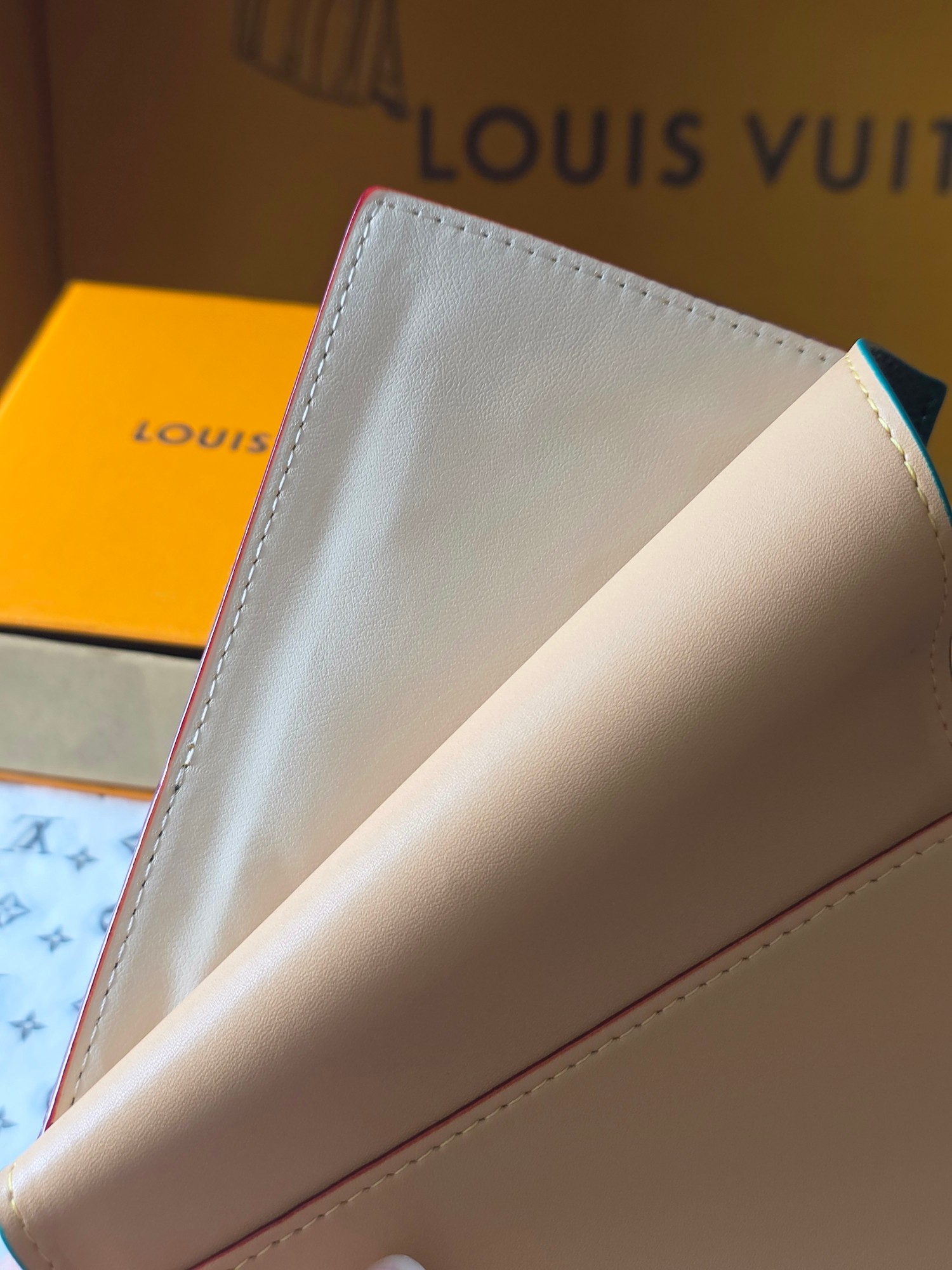 M26836 Passport Cover