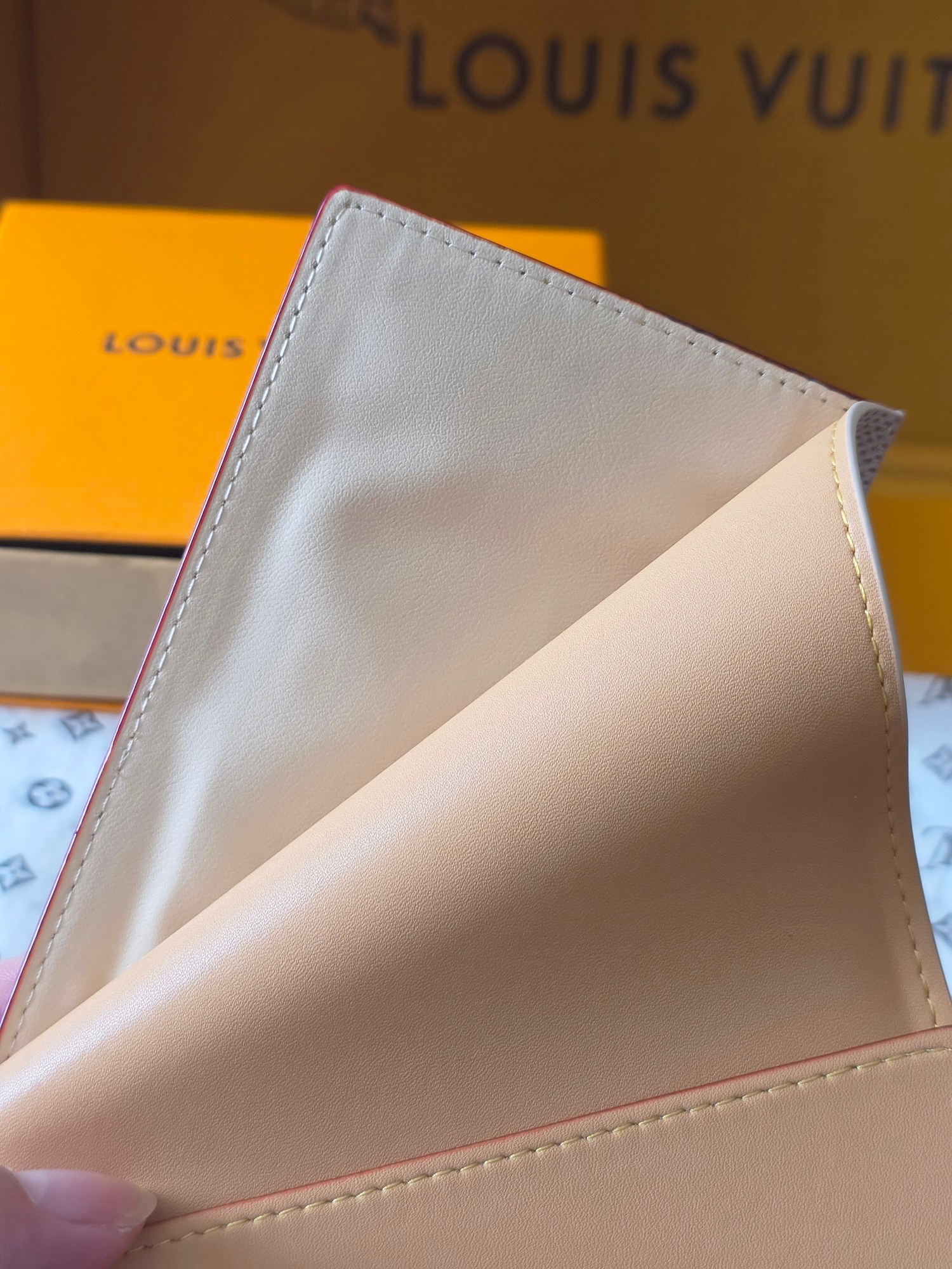 M26835 Passport Cover