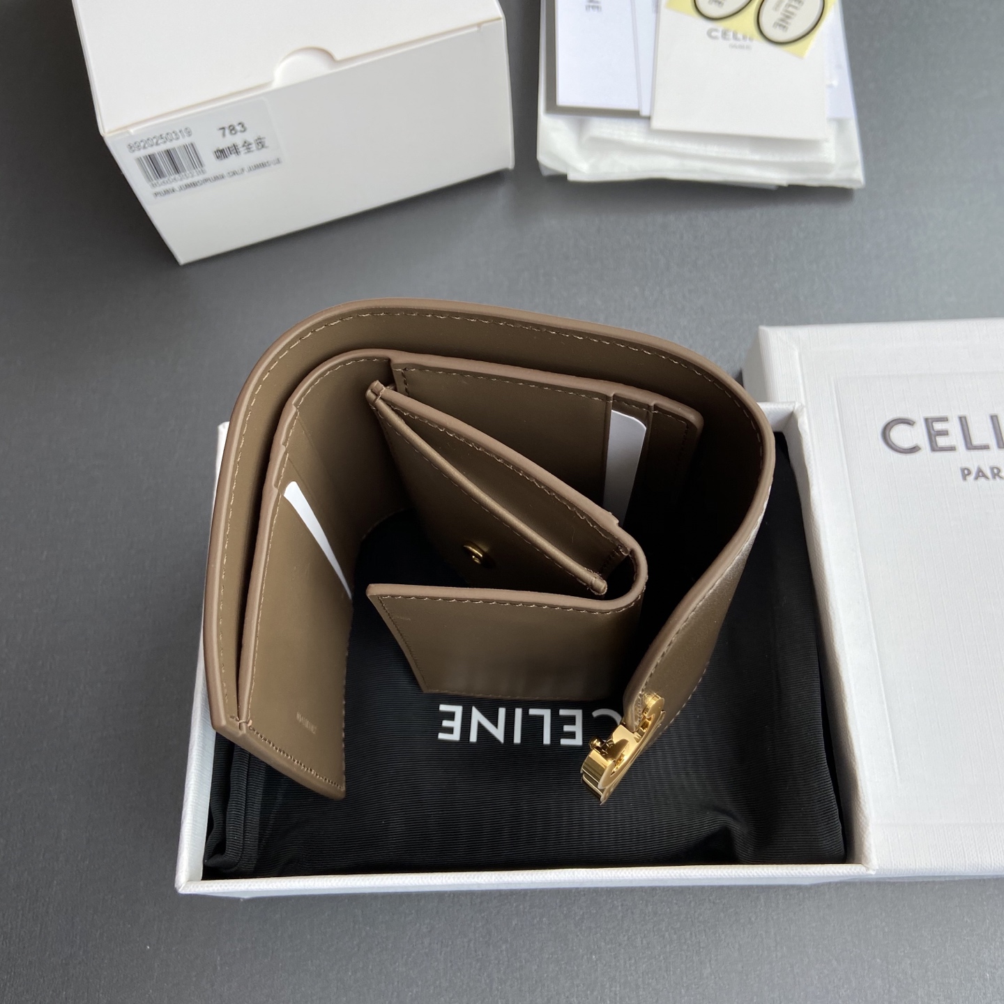 CELINE スモール フラップウォレット トリオンフ / シャイニーカーフスキン