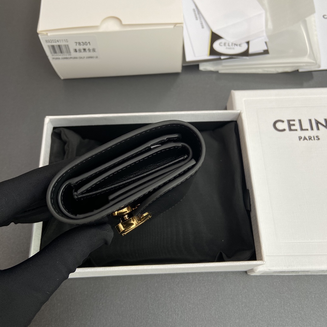 CELINE スモール フラップウォレット トリオンフ / シャイニーカーフスキン