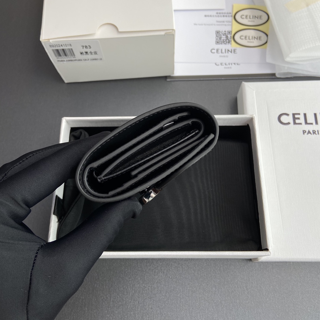 CELINE スモール フラップウォレット トリオンフ / シャイニーカーフスキン