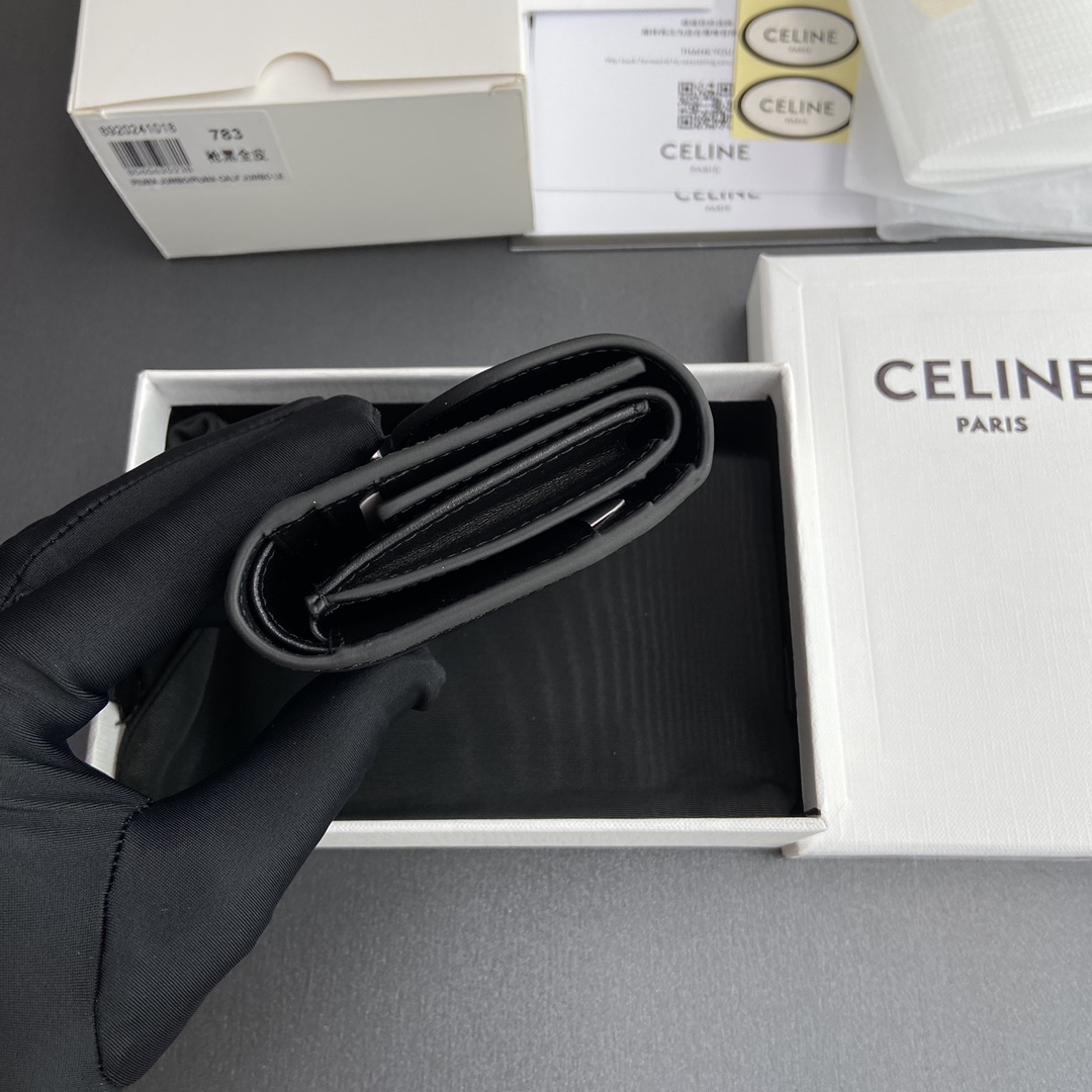 CELINE スモール フラップウォレット トリオンフ / シャイニーカーフスキン