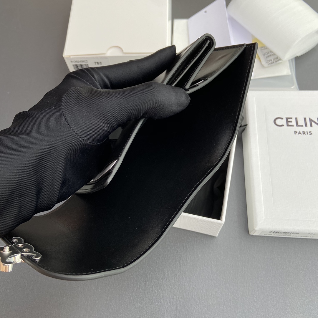 CELINE スモール フラップウォレット トリオンフ / シャイニーカーフスキン