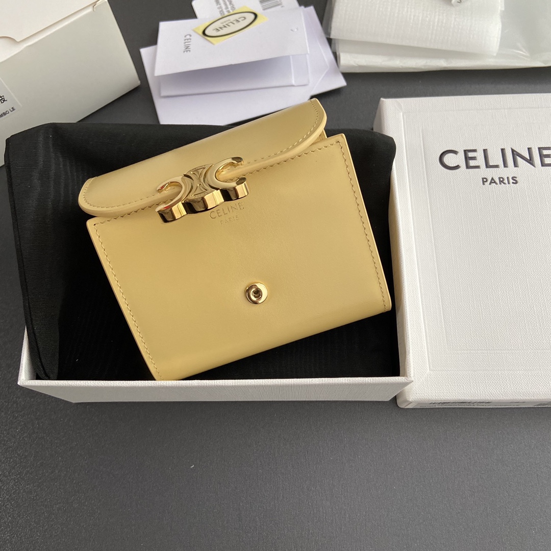 CELINE スモール フラップウォレット トリオンフ / シャイニーカーフスキン