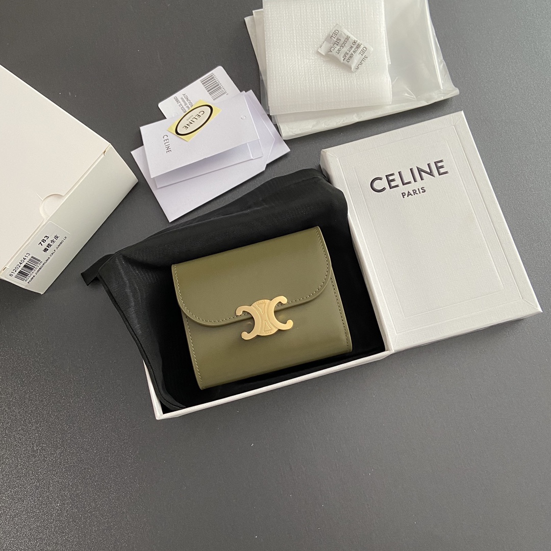 CELINE スモール フラップウォレット トリオンフ / シャイニーカーフスキン