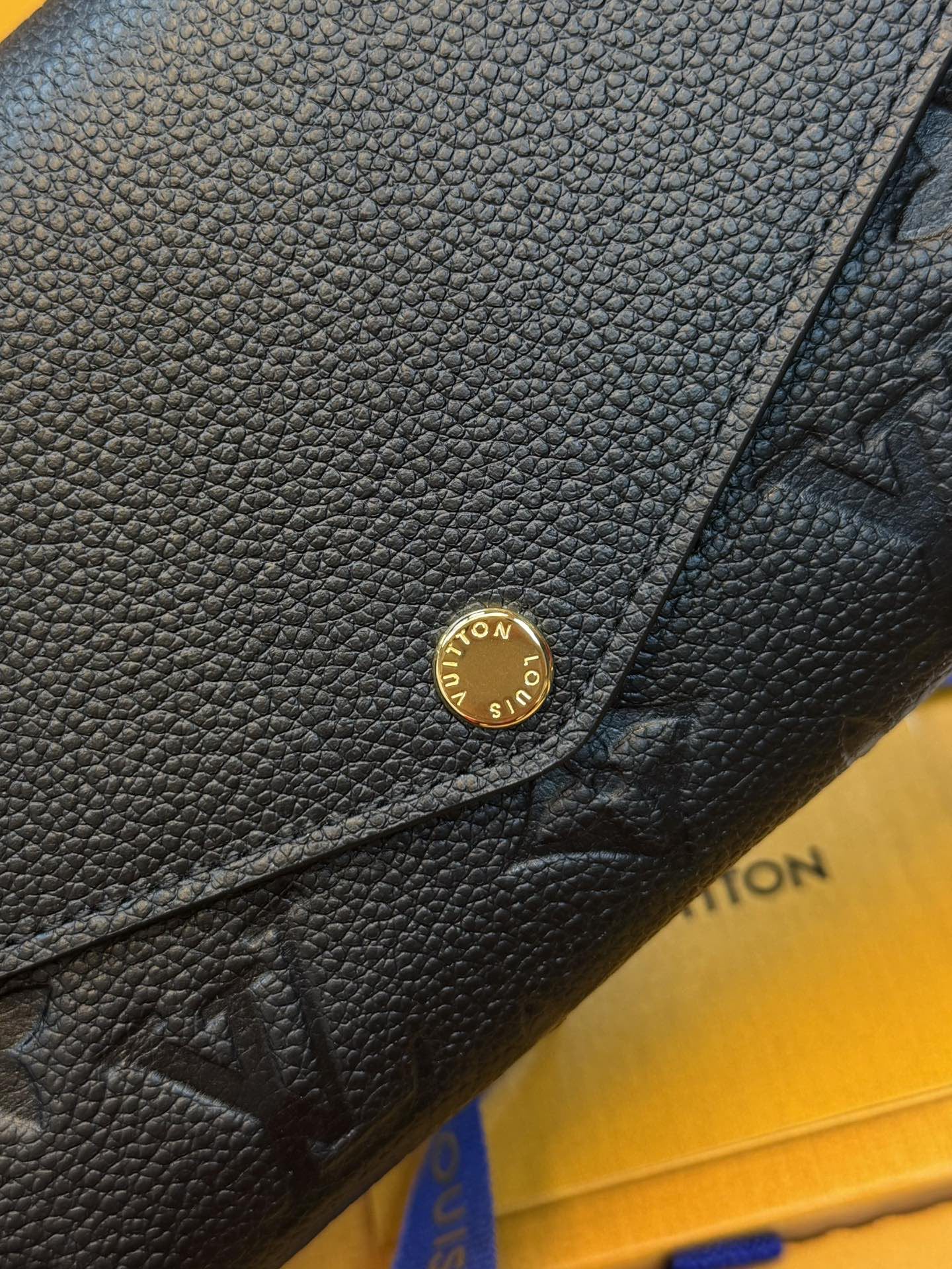 M61182 Monogram Empreinte Sarah Wallet
