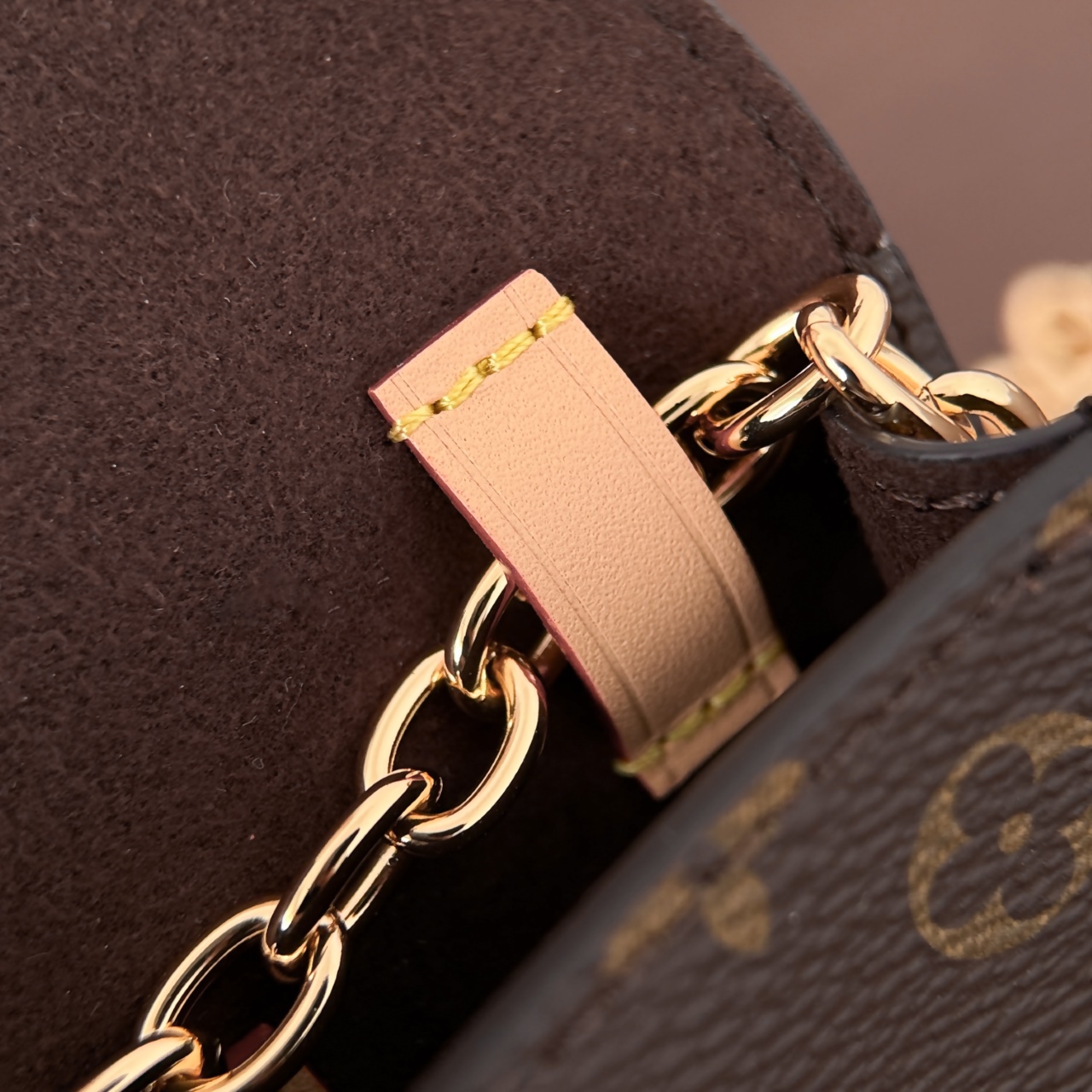 M4588Z ベルト･ポシェット･メティス