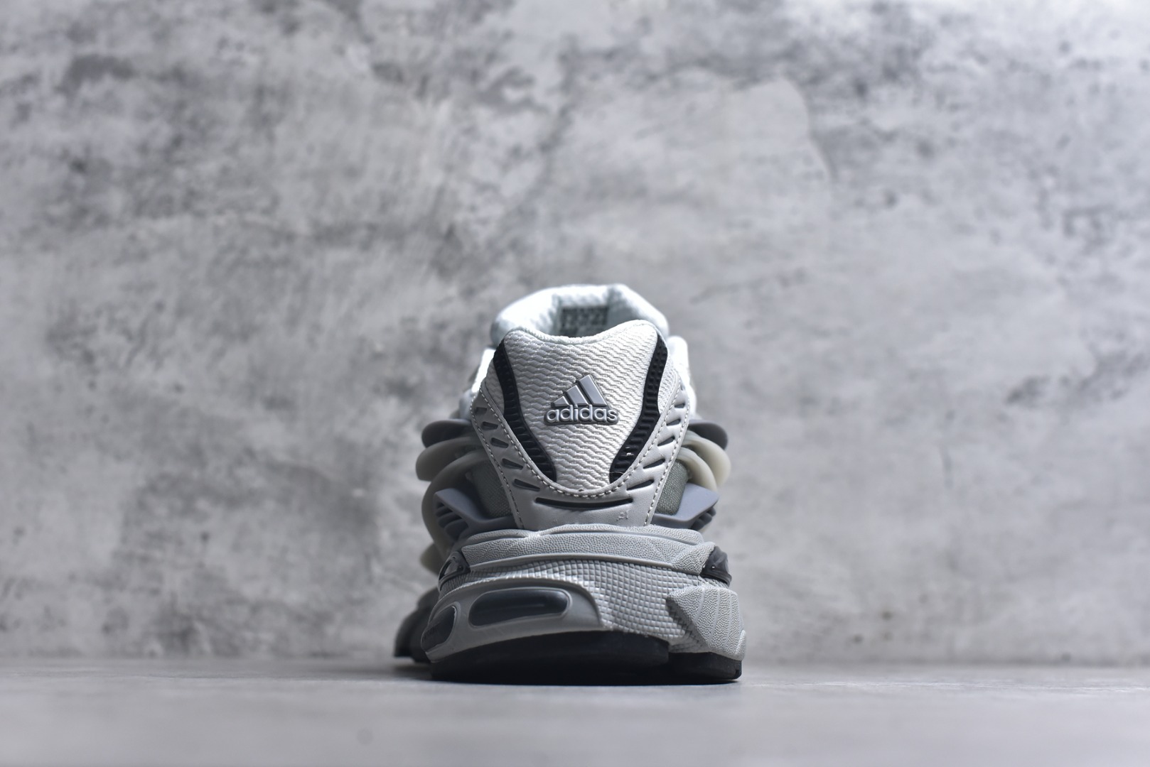 Pharrell Williams × adidas Adistar Jellyfish "MGH Solid Grey"