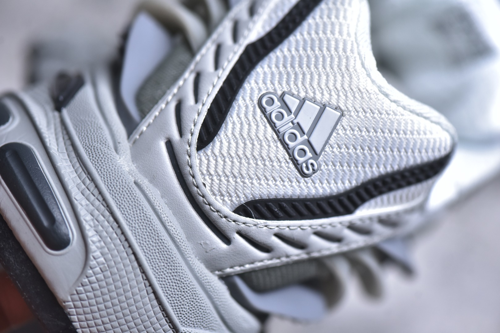 Pharrell Williams × adidas Adistar Jellyfish "MGH Solid Grey"