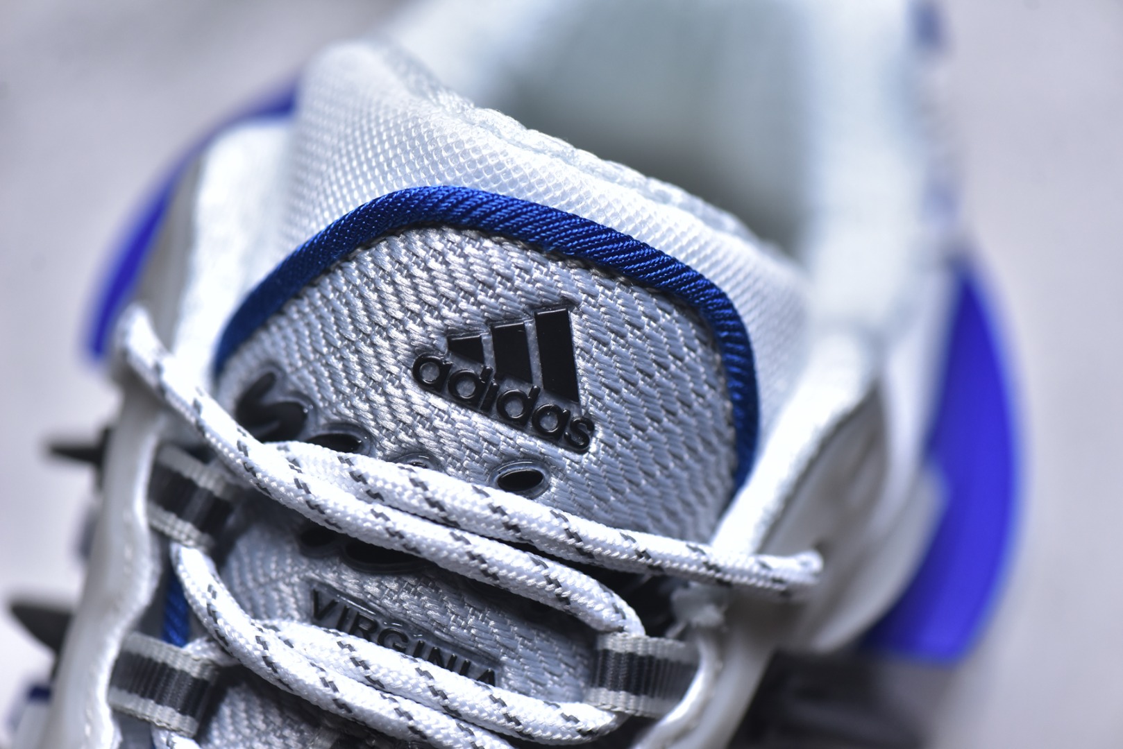 Pharrell Williams × adidas Jellyfish "Team Royal Blue"