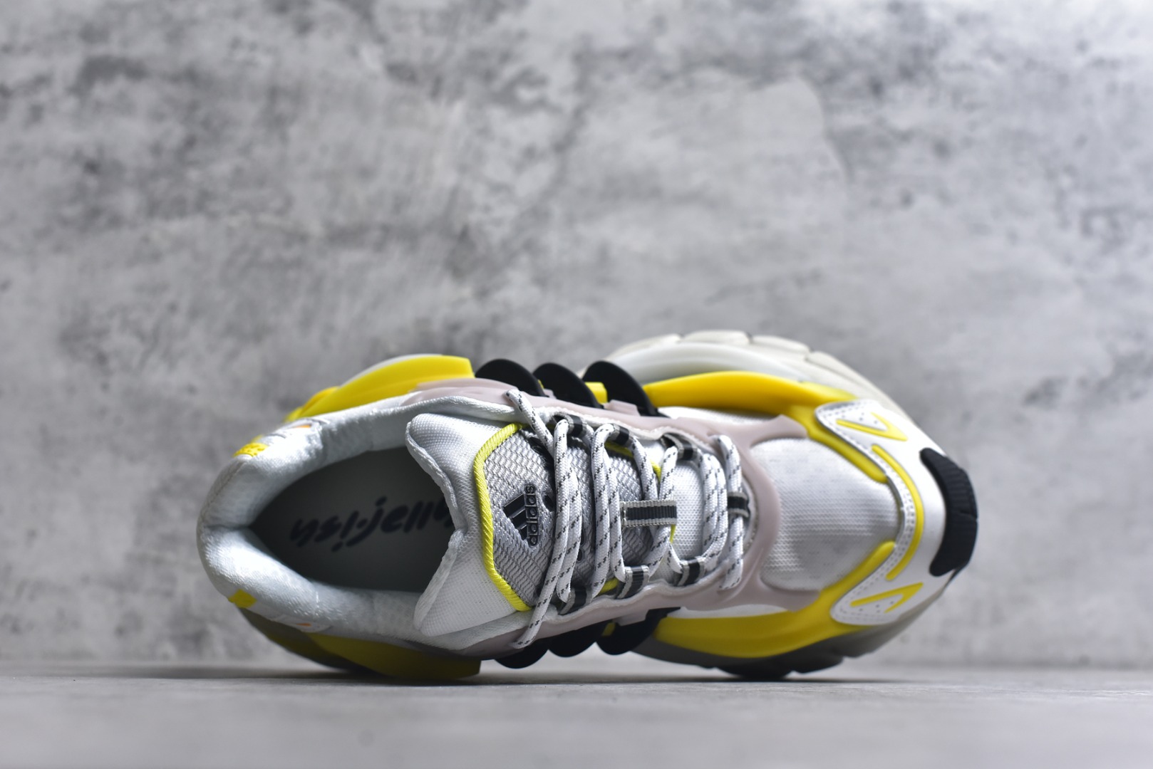 Pharrell Williams × adidas Jellyfish "Black/Yellow/White"