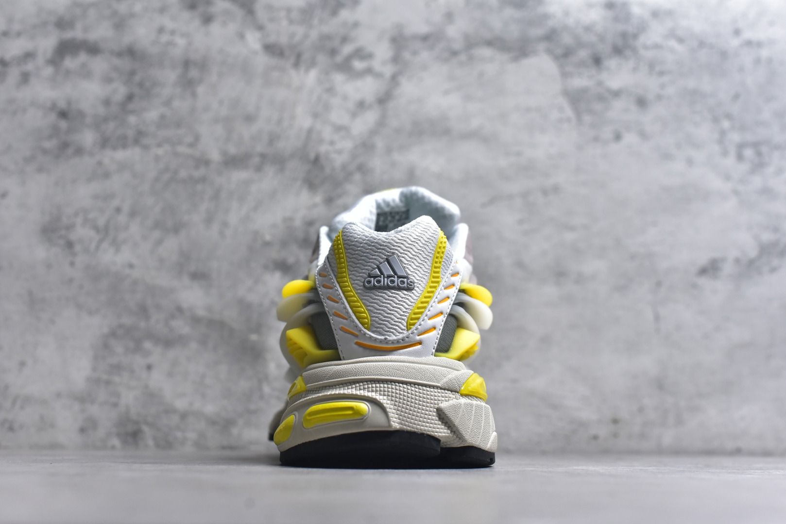 Pharrell Williams × adidas Jellyfish "Black/Yellow/White"