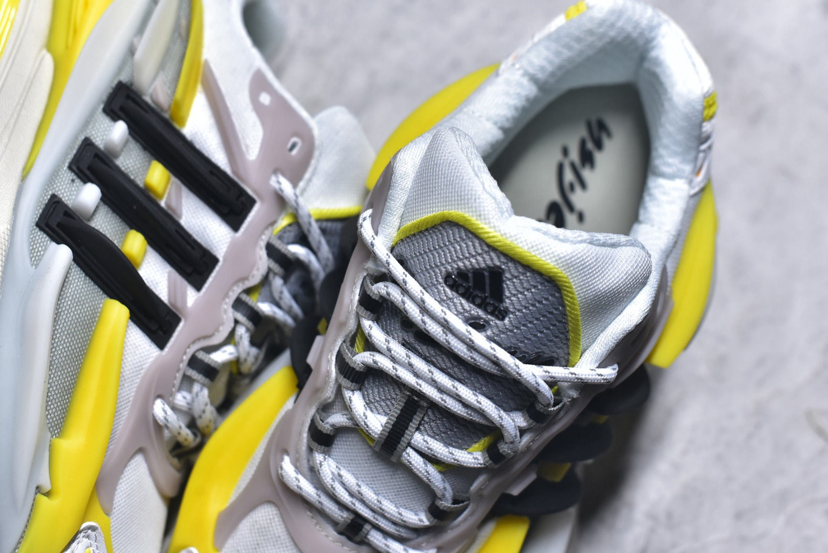 Pharrell Williams × adidas Jellyfish "Black/Yellow/White"