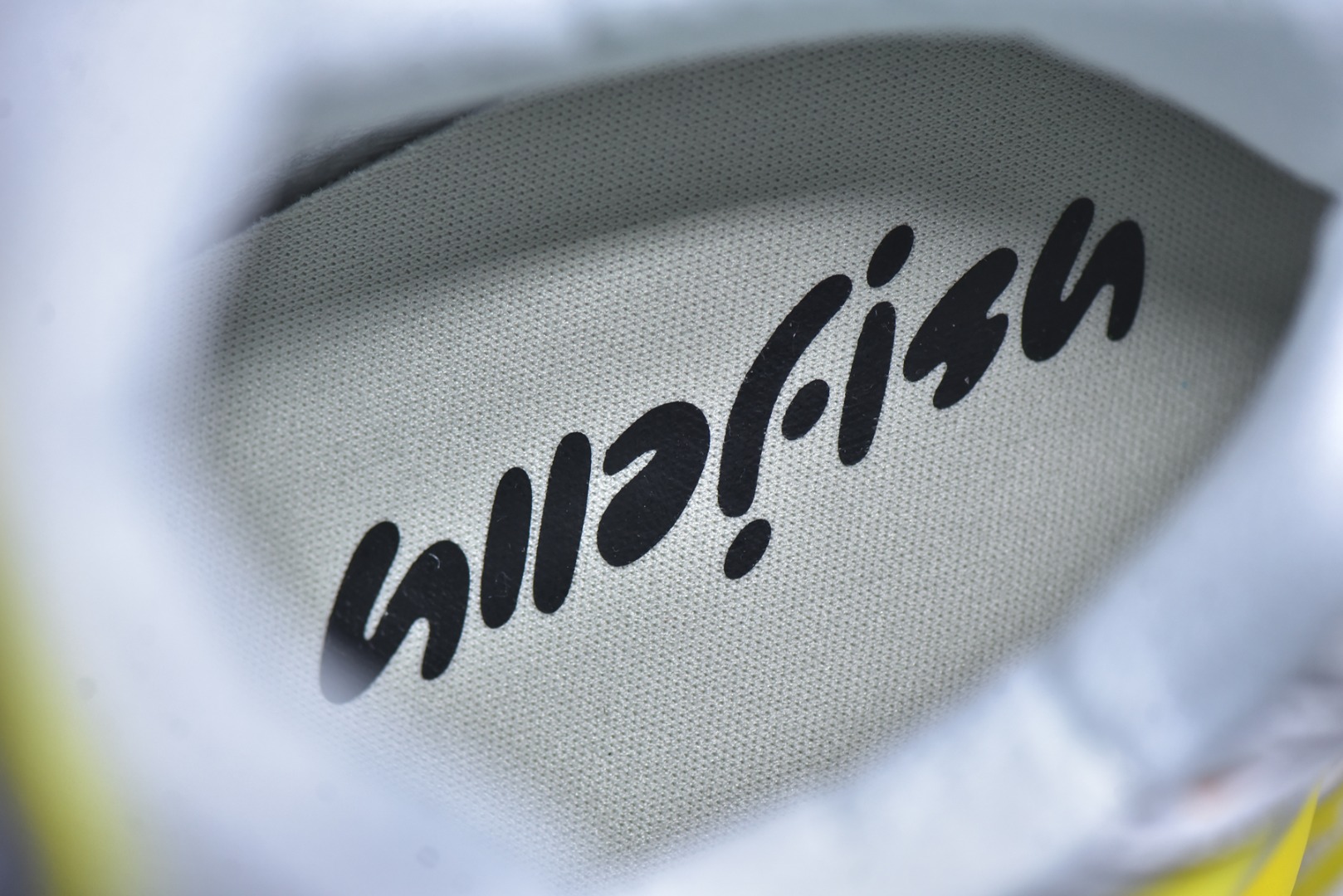 Pharrell Williams × adidas Jellyfish "Black/Yellow/White"