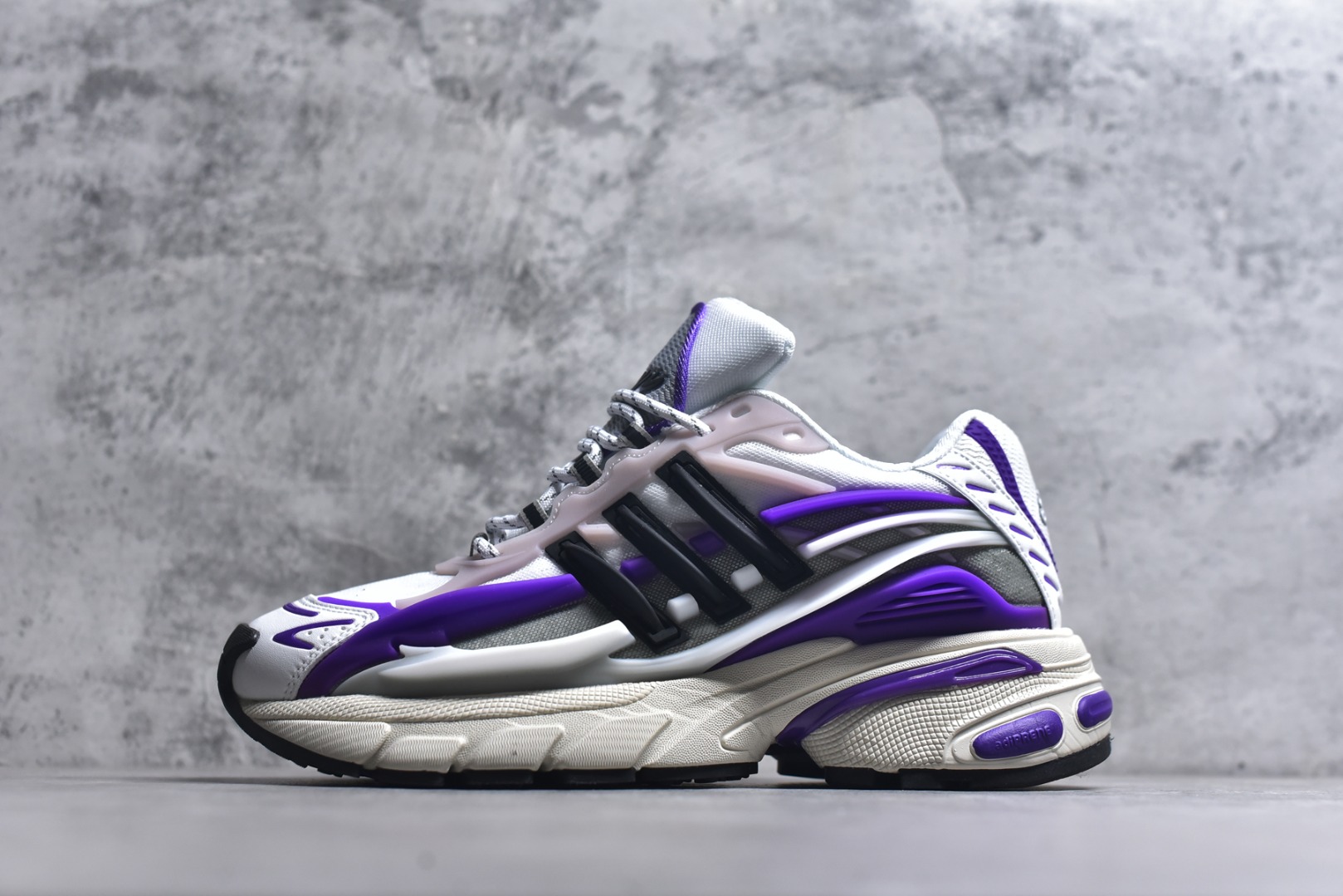 Pharrell Williams × adidas Jellyfish "Purple/Gray/Black"