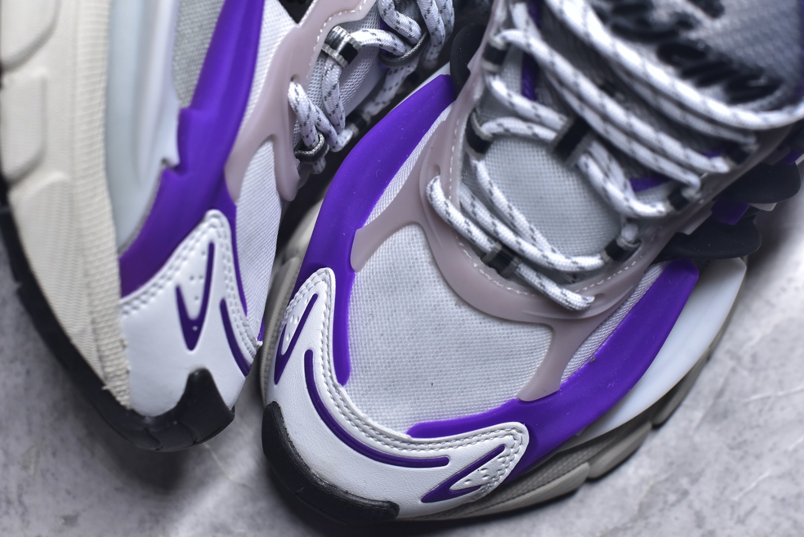 Pharrell Williams × adidas Jellyfish "Purple/Gray/Black"