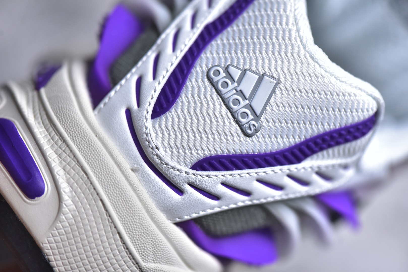 Pharrell Williams × adidas Jellyfish "Purple/Gray/Black"