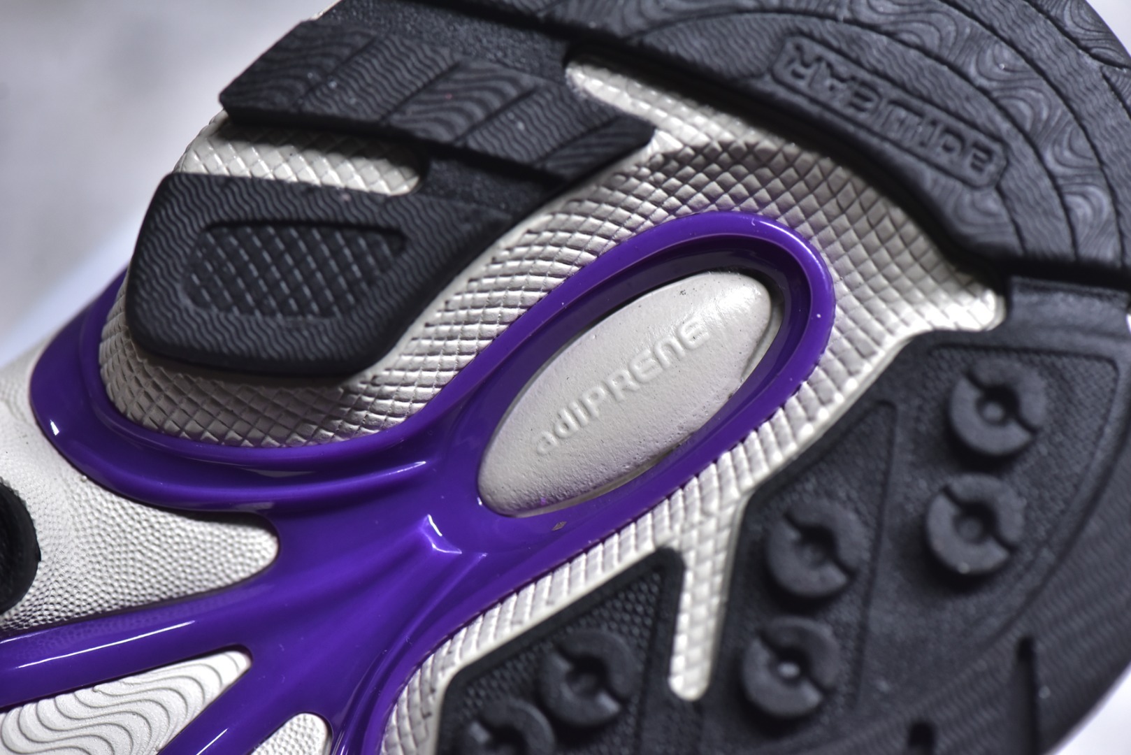 Pharrell Williams × adidas Jellyfish "Purple/Gray/Black"