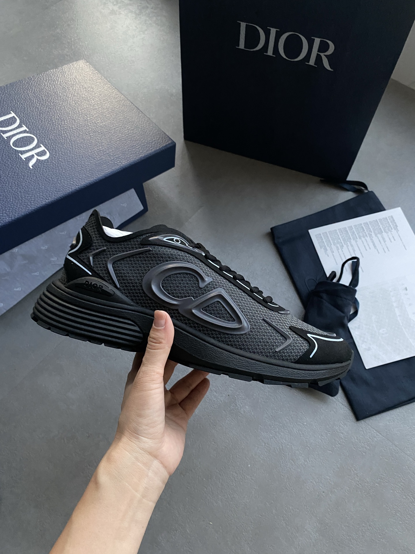 B30 カウントダウン テック スニーカー