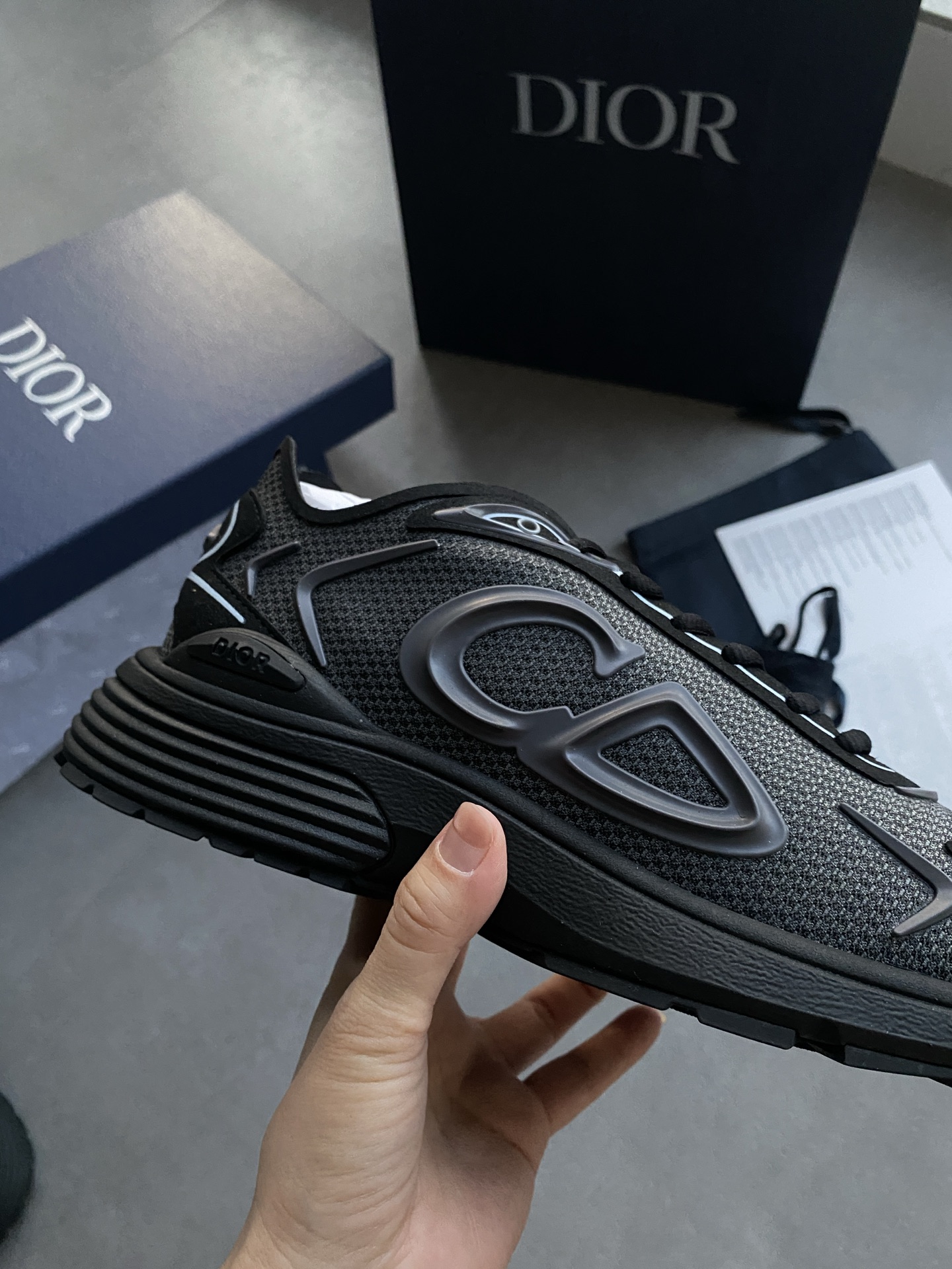 B30 カウントダウン テック スニーカー