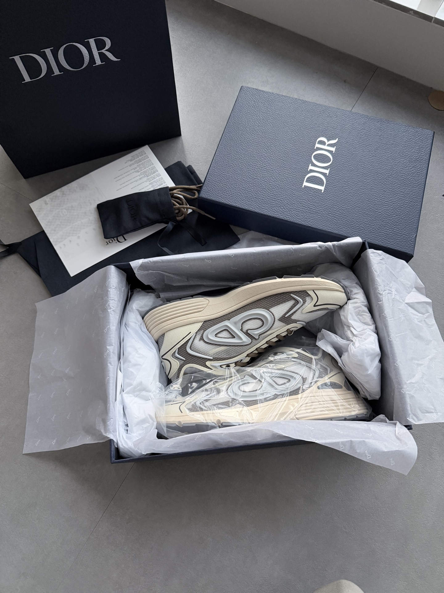 B30 カウントダウン テック スニーカー