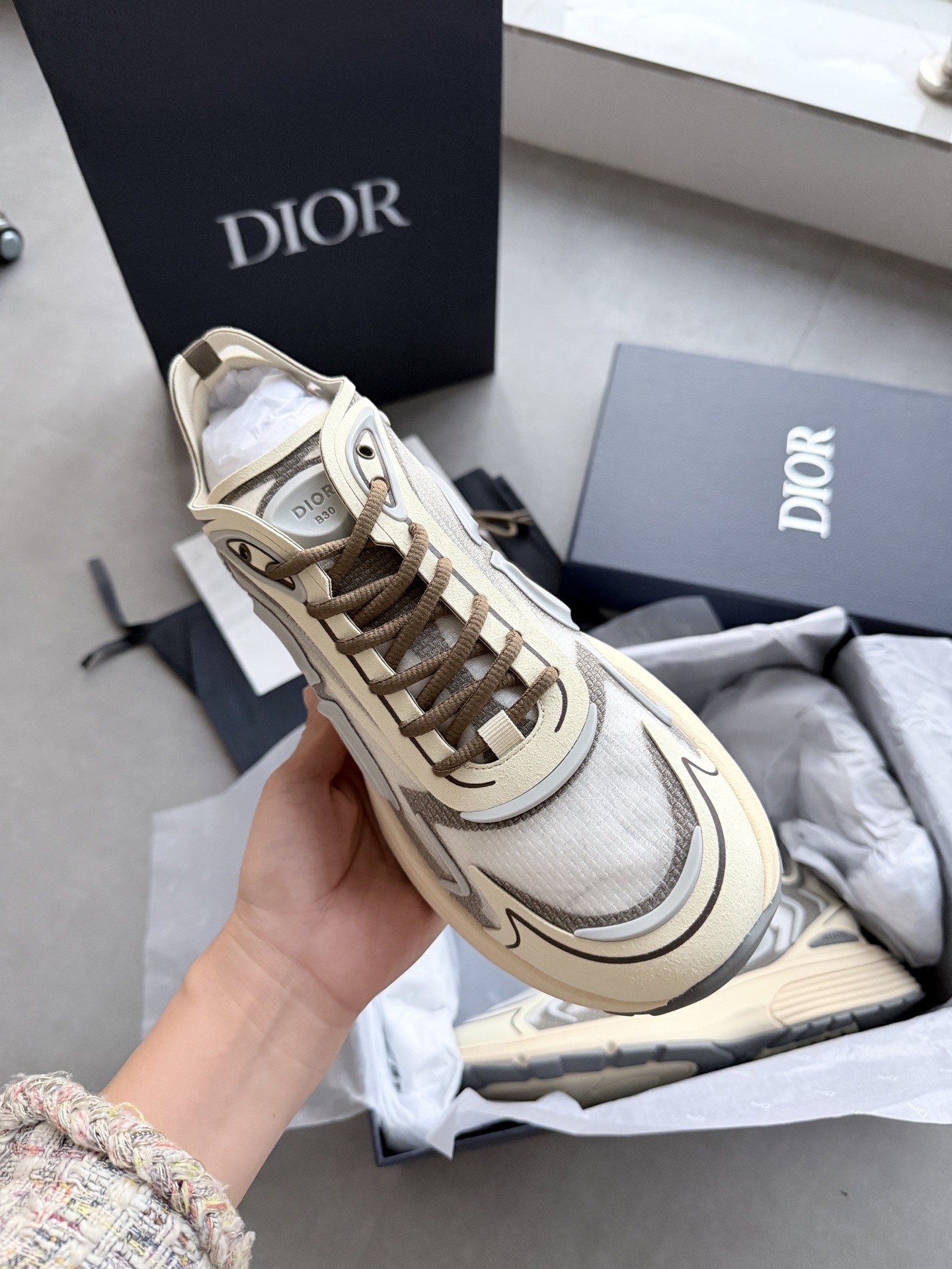 B30 カウントダウン テック スニーカー