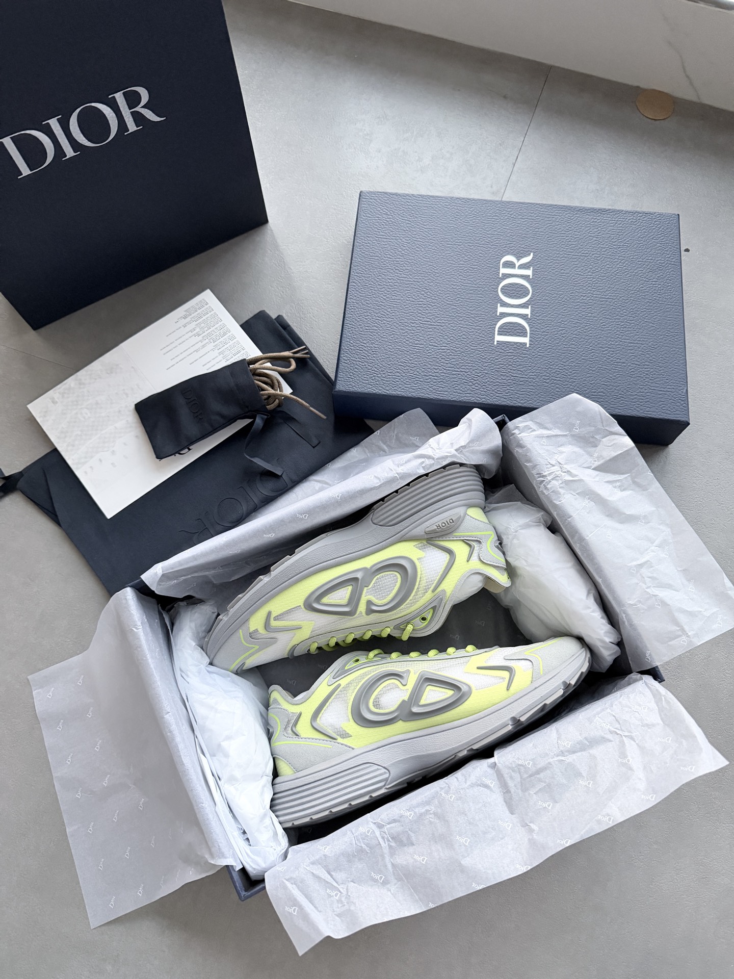 B30 カウントダウン テック スニーカー