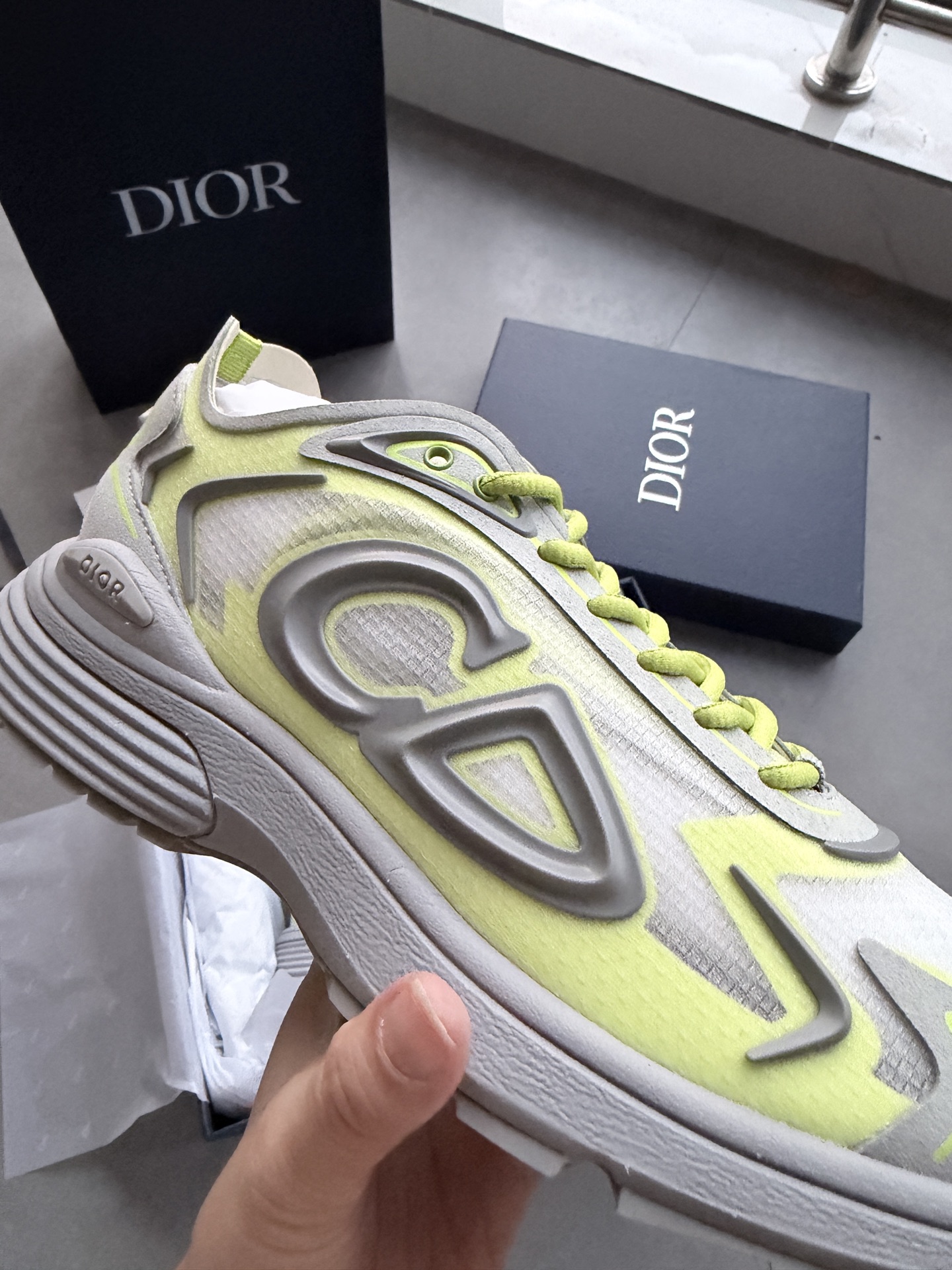 B30 カウントダウン テック スニーカー