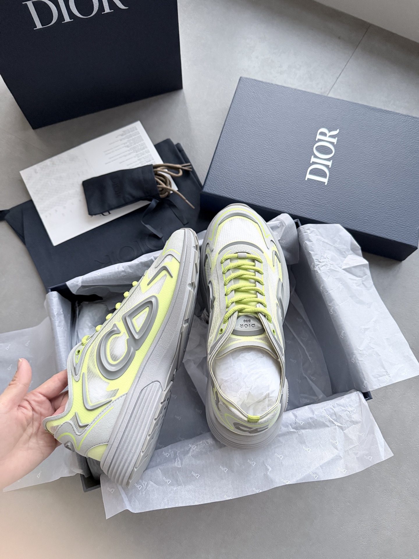 B30 カウントダウン テック スニーカー