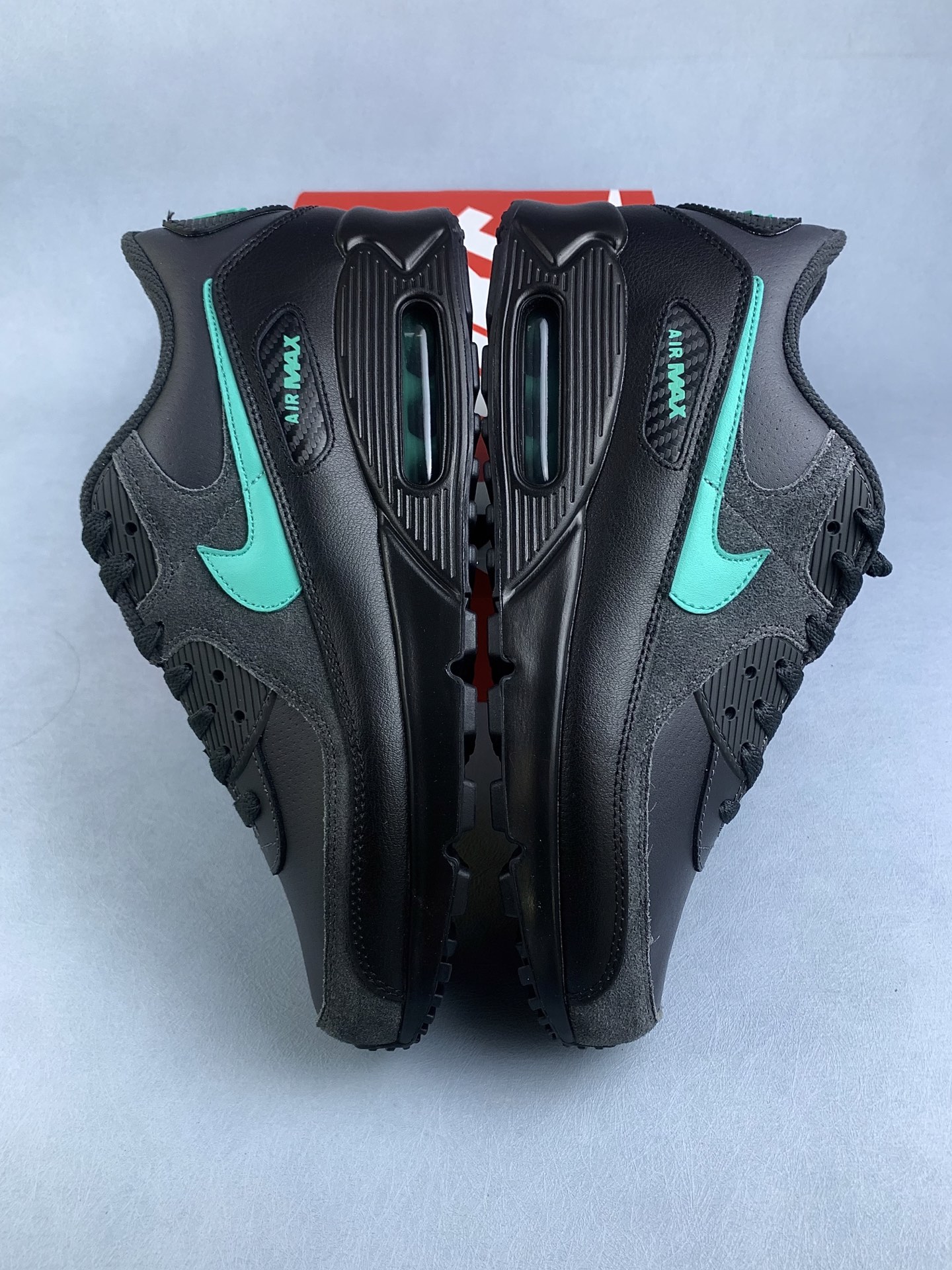 Nike Air Max 90 "Black Tiffany"