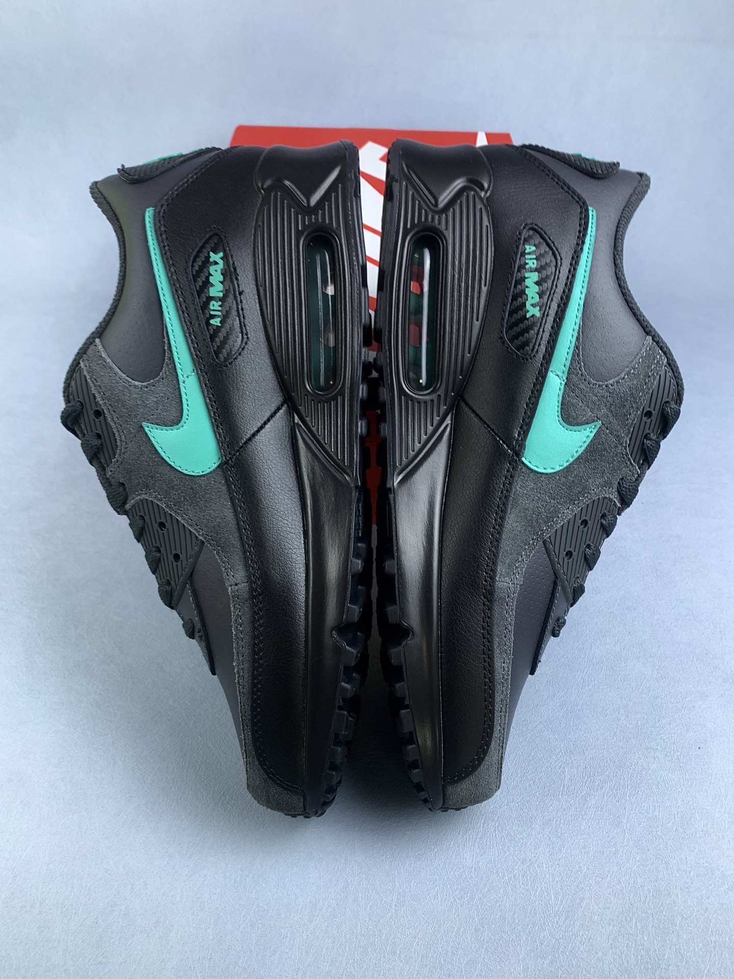 Nike Air Max 90 "Black Tiffany"