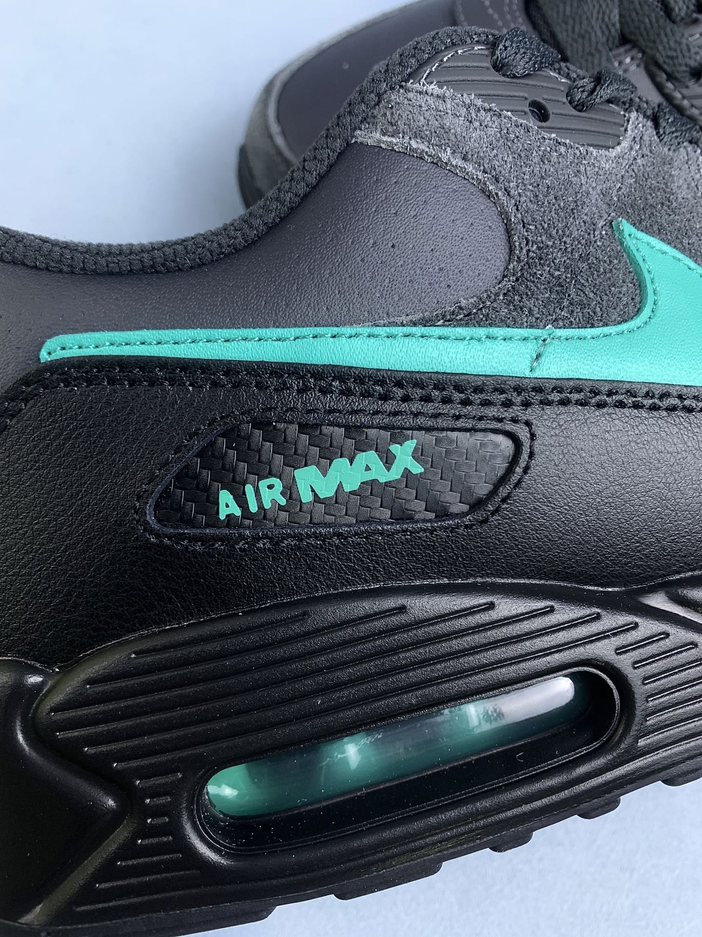 Nike Air Max 90 "Black Tiffany"