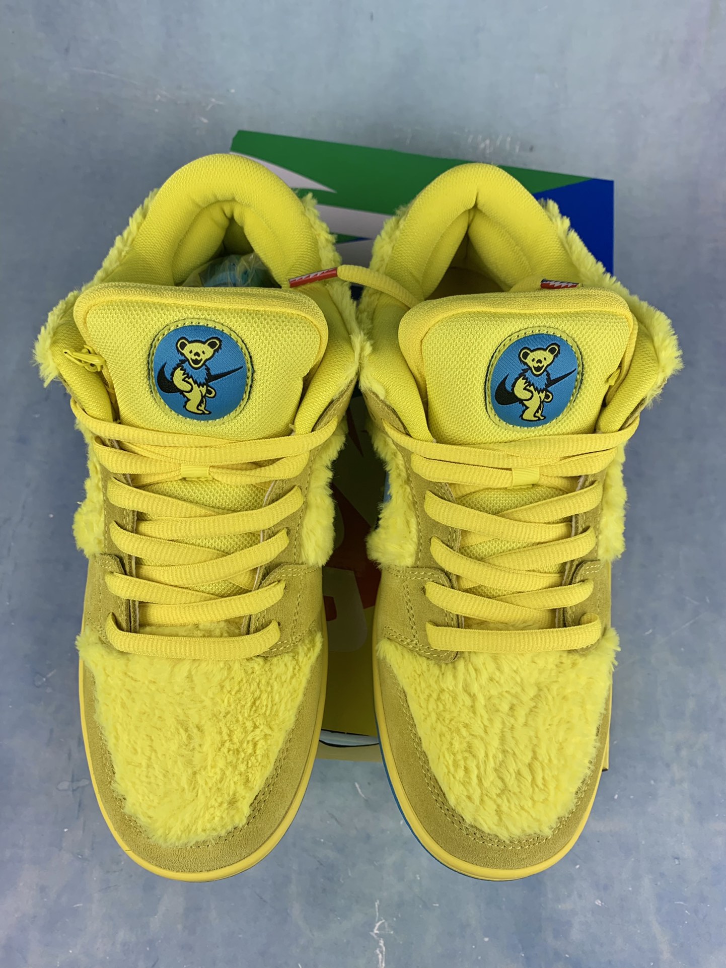 Grateful Dead × Nike SB Dunk Low "Yellow Bear"