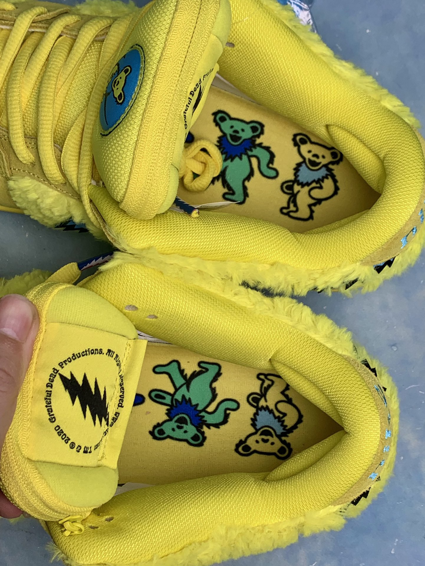 Grateful Dead × Nike SB Dunk Low "Yellow Bear"